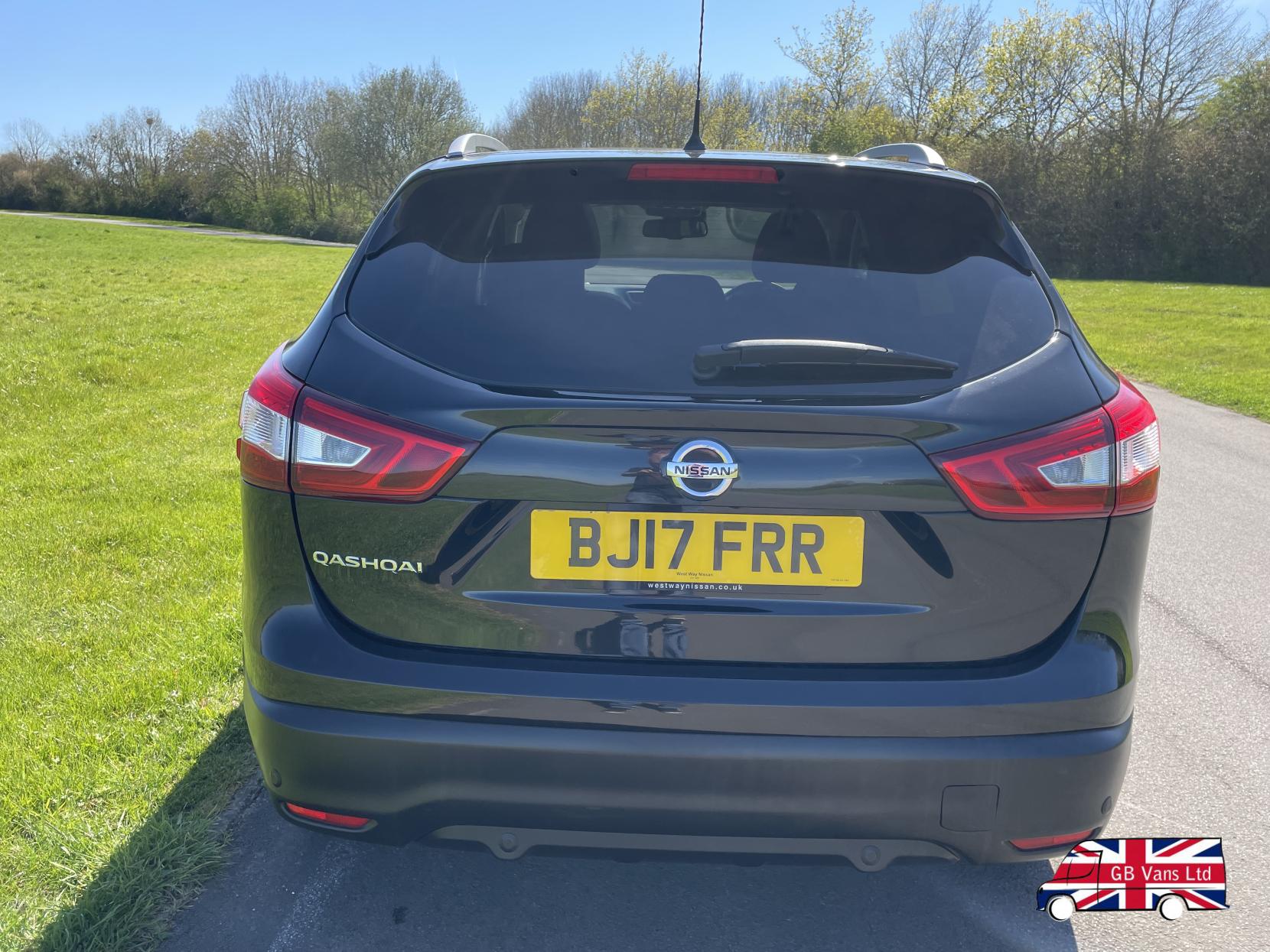 Nissan Qashqai 1.2 DIG-T N-Connecta SUV 5dr Petrol Manual 2WD Euro 6 (s/s) (115 ps)