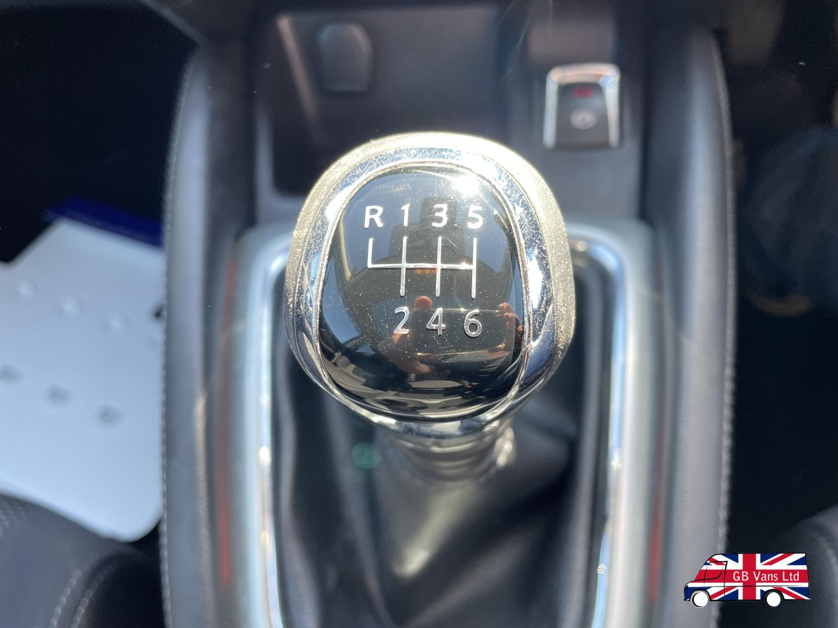 Nissan Qashqai 1.2 DIG-T N-Connecta SUV 5dr Petrol Manual 2WD Euro 6 (s/s) (115 ps)