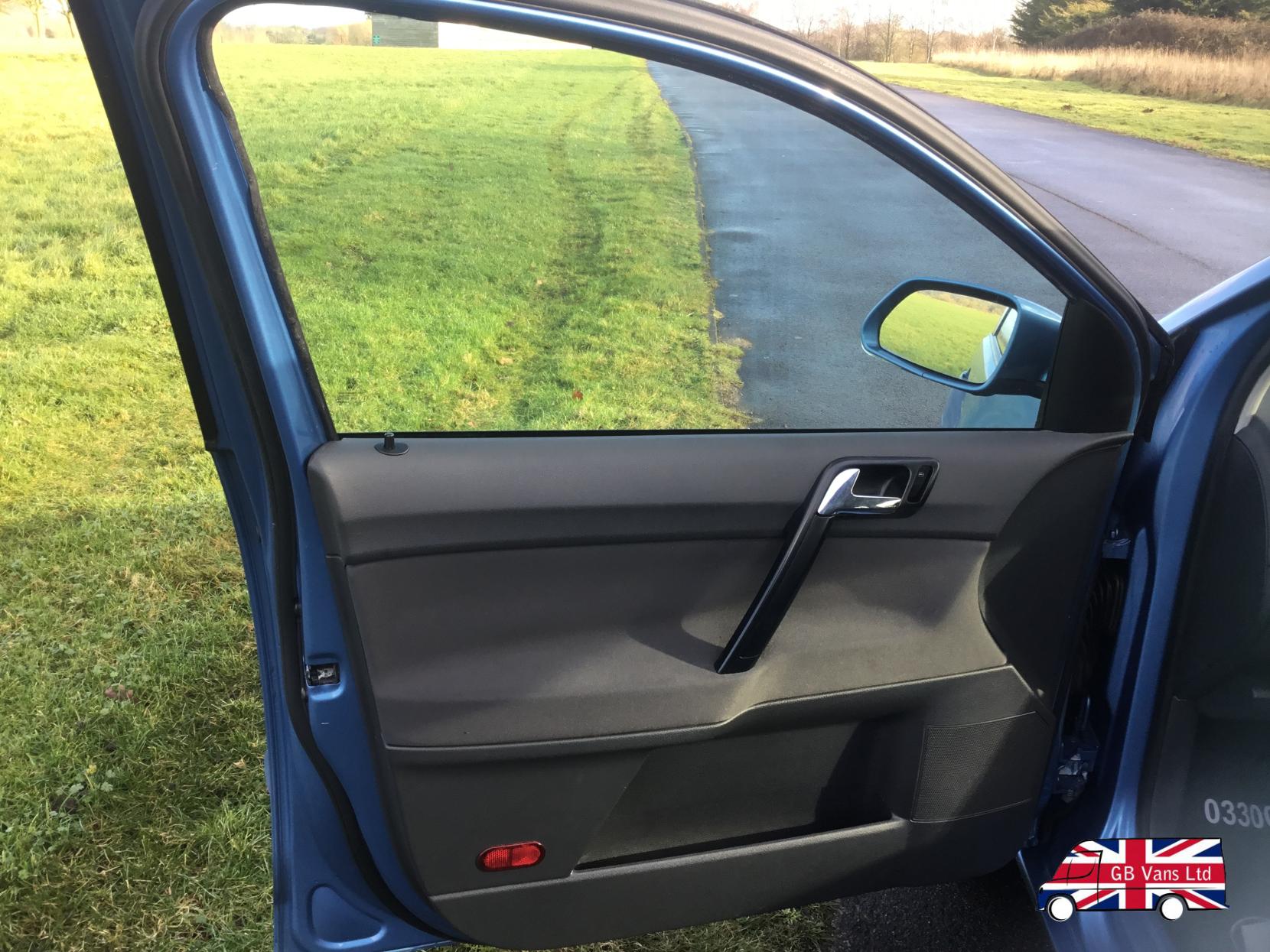 Volkswagen Polo 1.4 SE Hatchback 5dr Petrol Manual (150 g/km, 79 bhp)