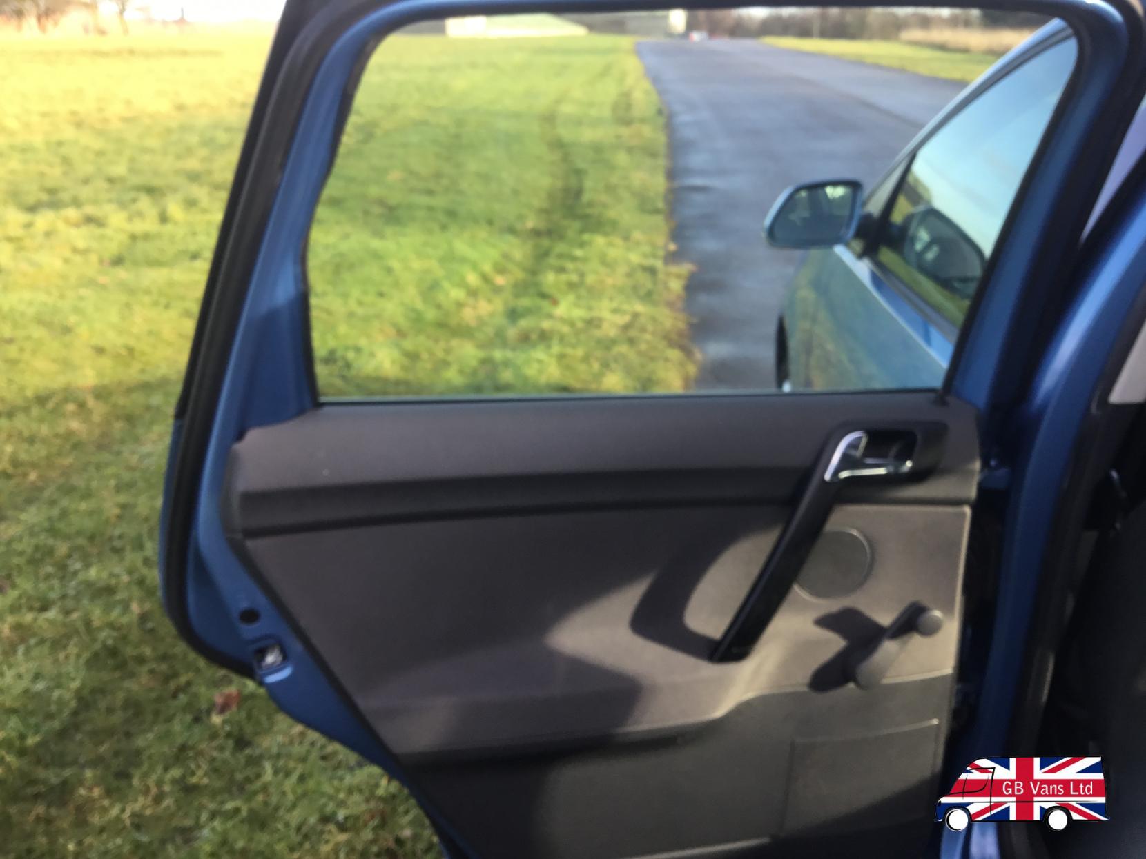 Volkswagen Polo 1.4 SE Hatchback 5dr Petrol Manual (150 g/km, 79 bhp)