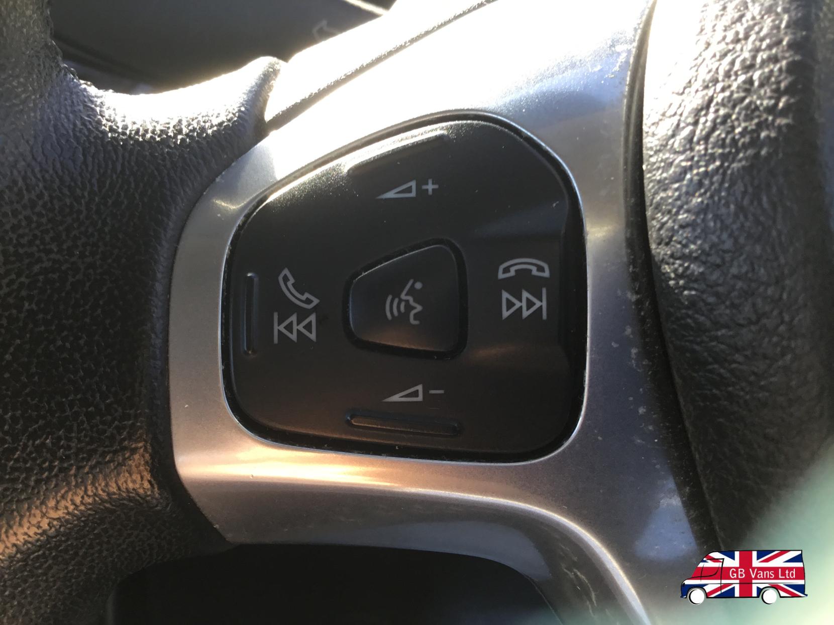 Ford Fiesta 1.25 Zetec Hatchback 3dr Petrol Manual Euro 5 (82 ps)