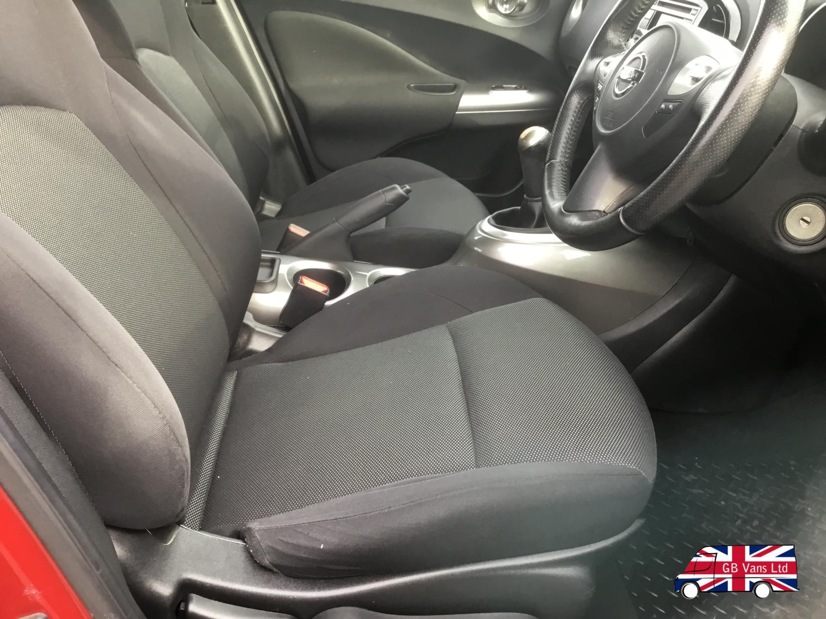 Nissan Juke 1.6 Acenta SUV 5dr Petrol Manual Euro 5 (s/s) (117 ps)