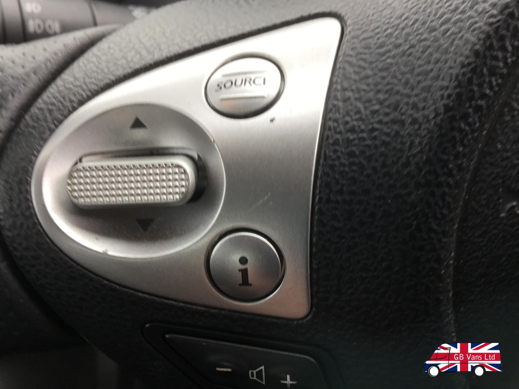 Nissan Juke 1.6 Acenta SUV 5dr Petrol Manual Euro 5 (s/s) (117 ps)