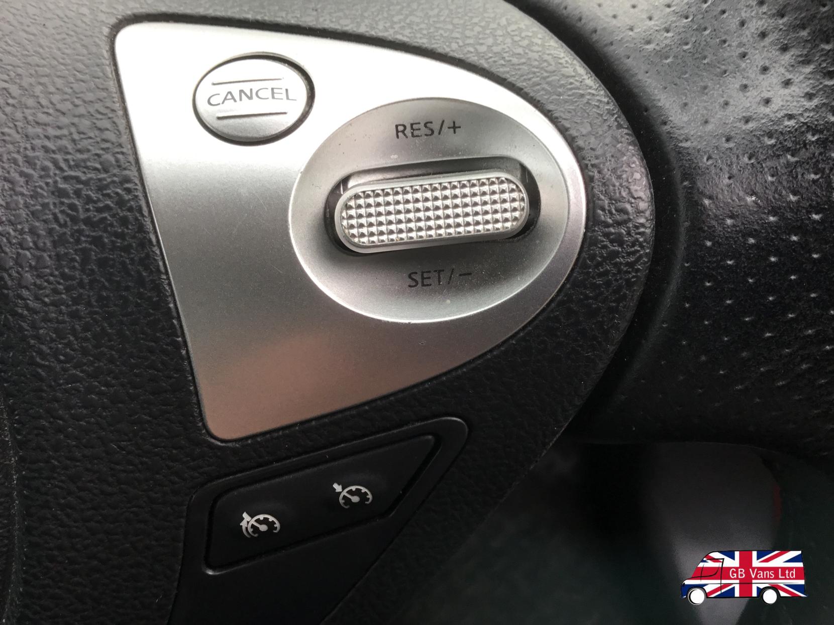 Nissan Juke 1.6 Acenta SUV 5dr Petrol Manual Euro 5 (s/s) (117 ps)