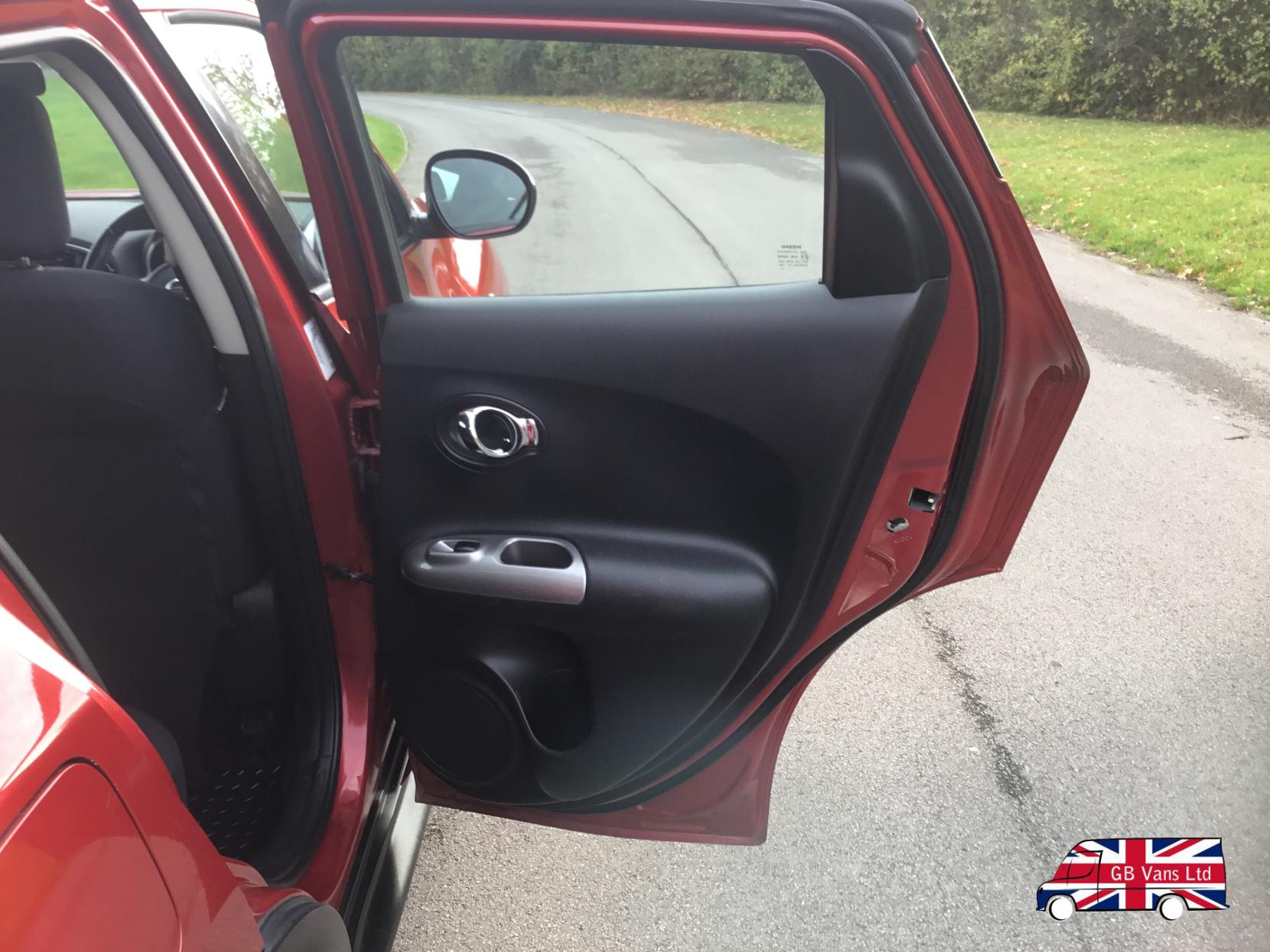 Nissan Juke 1.6 Acenta SUV 5dr Petrol Manual Euro 5 (s/s) (117 ps)