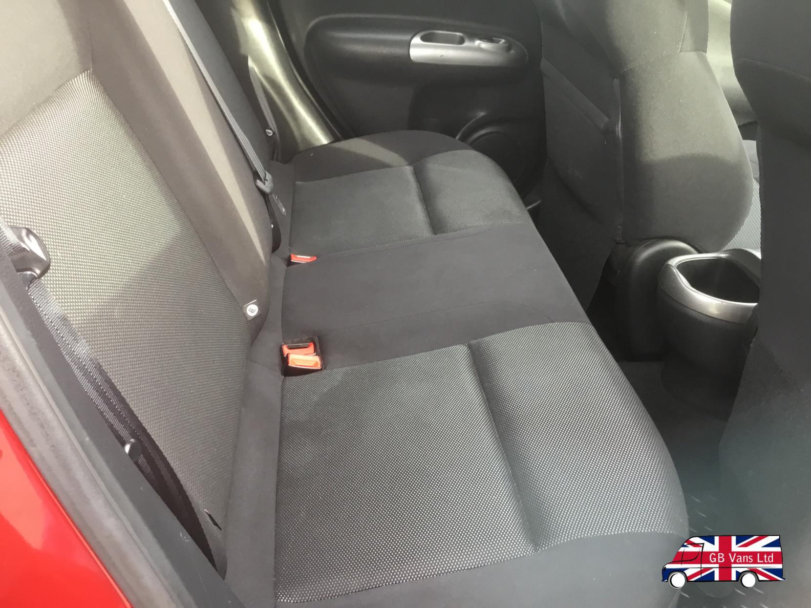 Nissan Juke 1.6 Acenta SUV 5dr Petrol Manual Euro 5 (s/s) (117 ps)