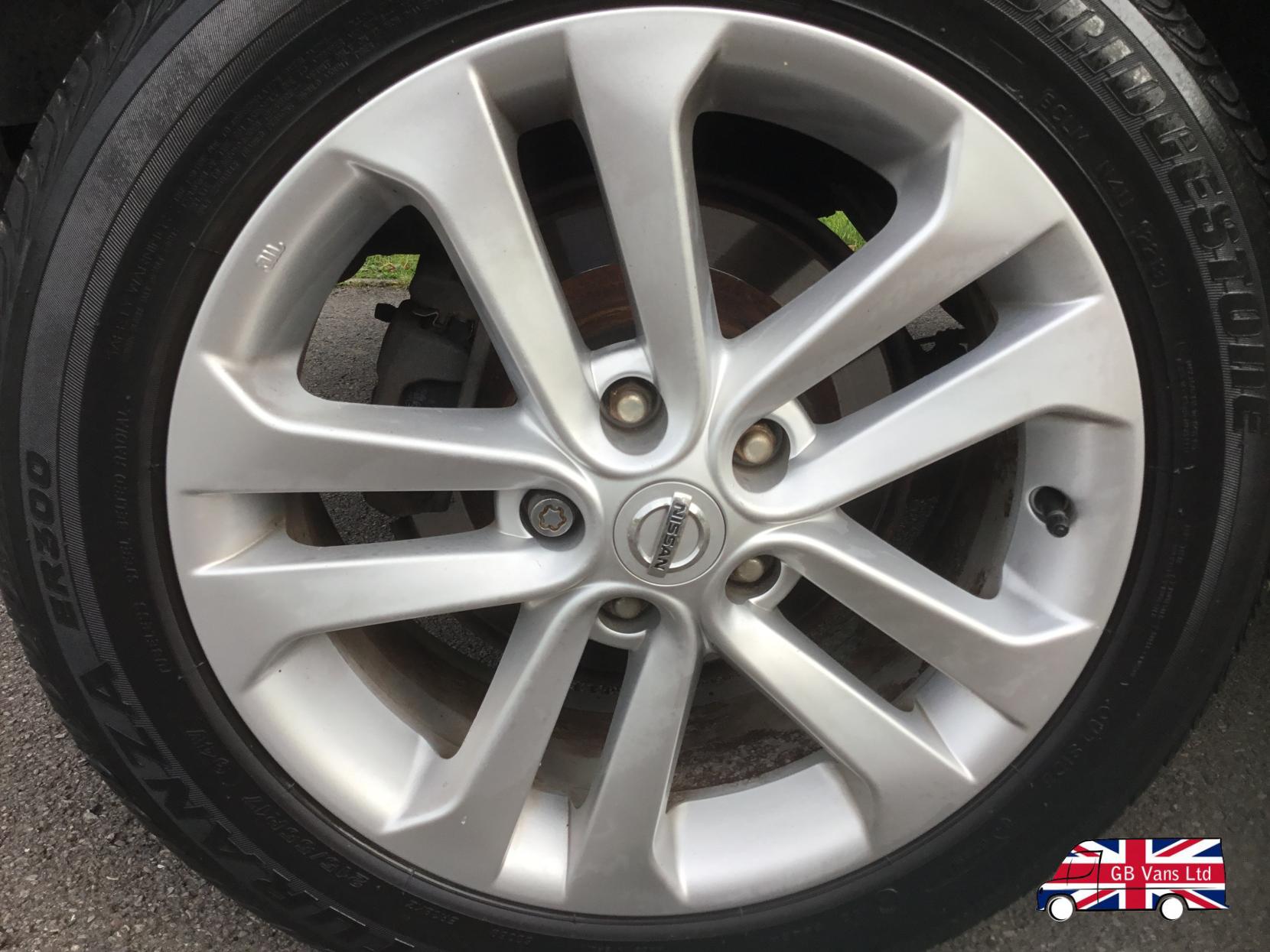 Nissan Juke 1.6 Acenta SUV 5dr Petrol Manual Euro 5 (s/s) (117 ps)