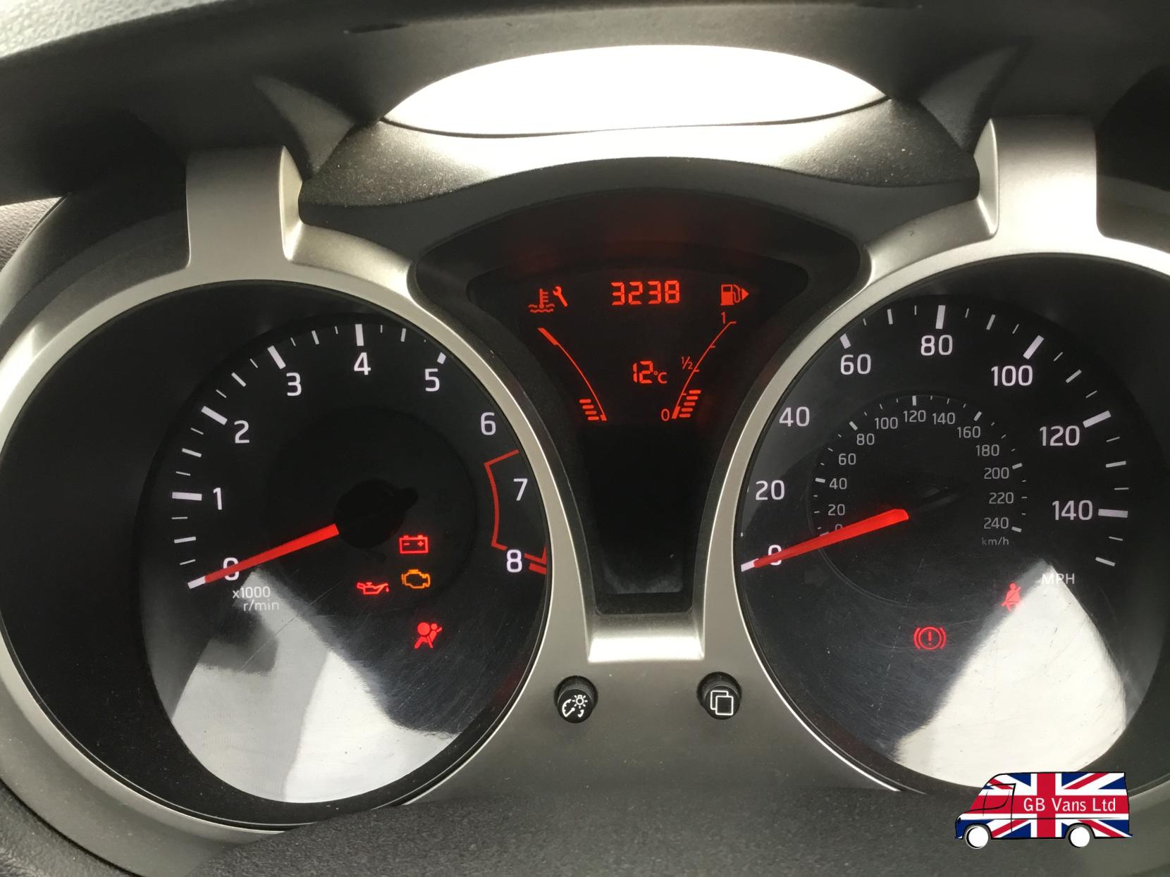 Nissan Juke 1.6 Acenta SUV 5dr Petrol Manual Euro 5 (s/s) (117 ps)