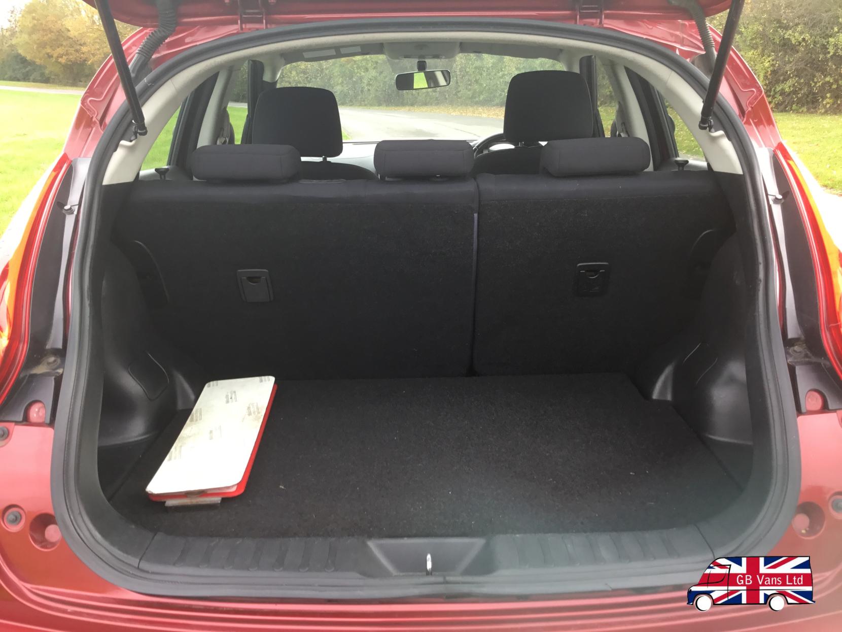 Nissan Juke 1.6 Acenta SUV 5dr Petrol Manual Euro 5 (s/s) (117 ps)