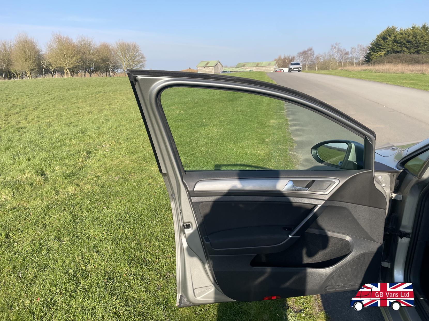 Volkswagen Golf 1.6 TDI BlueMotion Tech Match Edition Hatchback 5dr Diesel Manual Euro 6 (s/s) (110 ps)