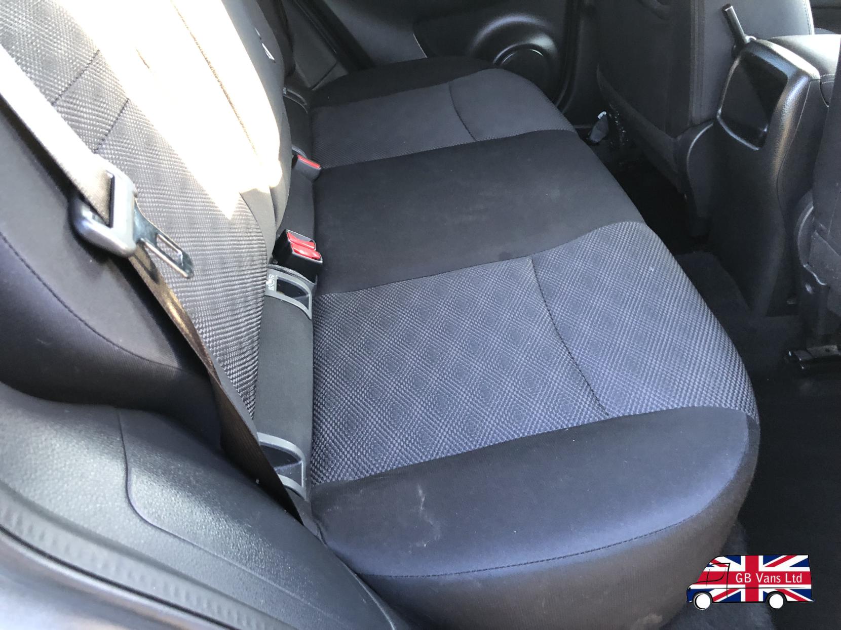 Nissan Qashqai 1.2 DIG-T N-Connecta SUV 5dr Petrol Manual 2WD Euro 6 (s/s) (115 ps)