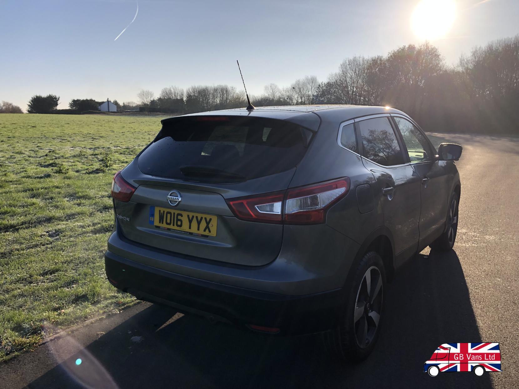 Nissan Qashqai 1.2 DIG-T N-Connecta SUV 5dr Petrol Manual 2WD Euro 6 (s/s) (115 ps)