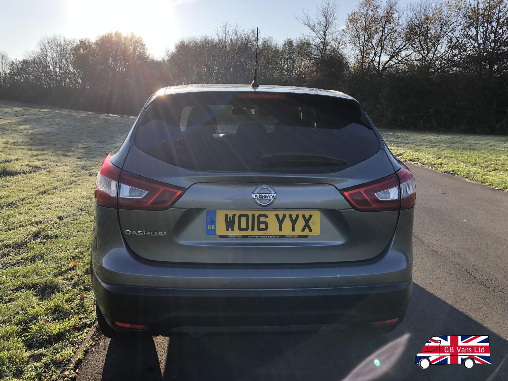 Nissan Qashqai 1.2 DIG-T N-Connecta SUV 5dr Petrol Manual 2WD Euro 6 (s/s) (115 ps)