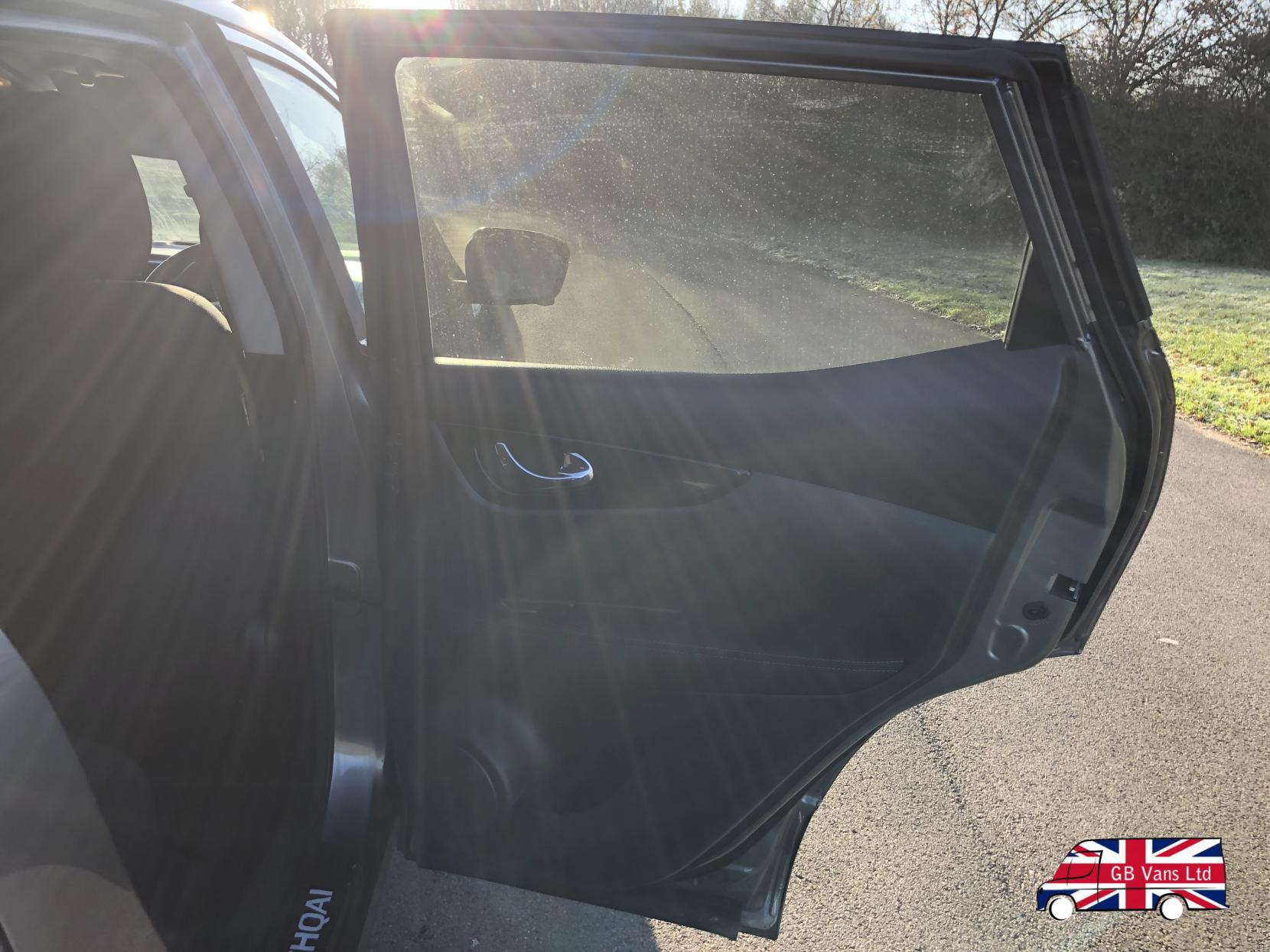 Nissan Qashqai 1.2 DIG-T N-Connecta SUV 5dr Petrol Manual 2WD Euro 6 (s/s) (115 ps)