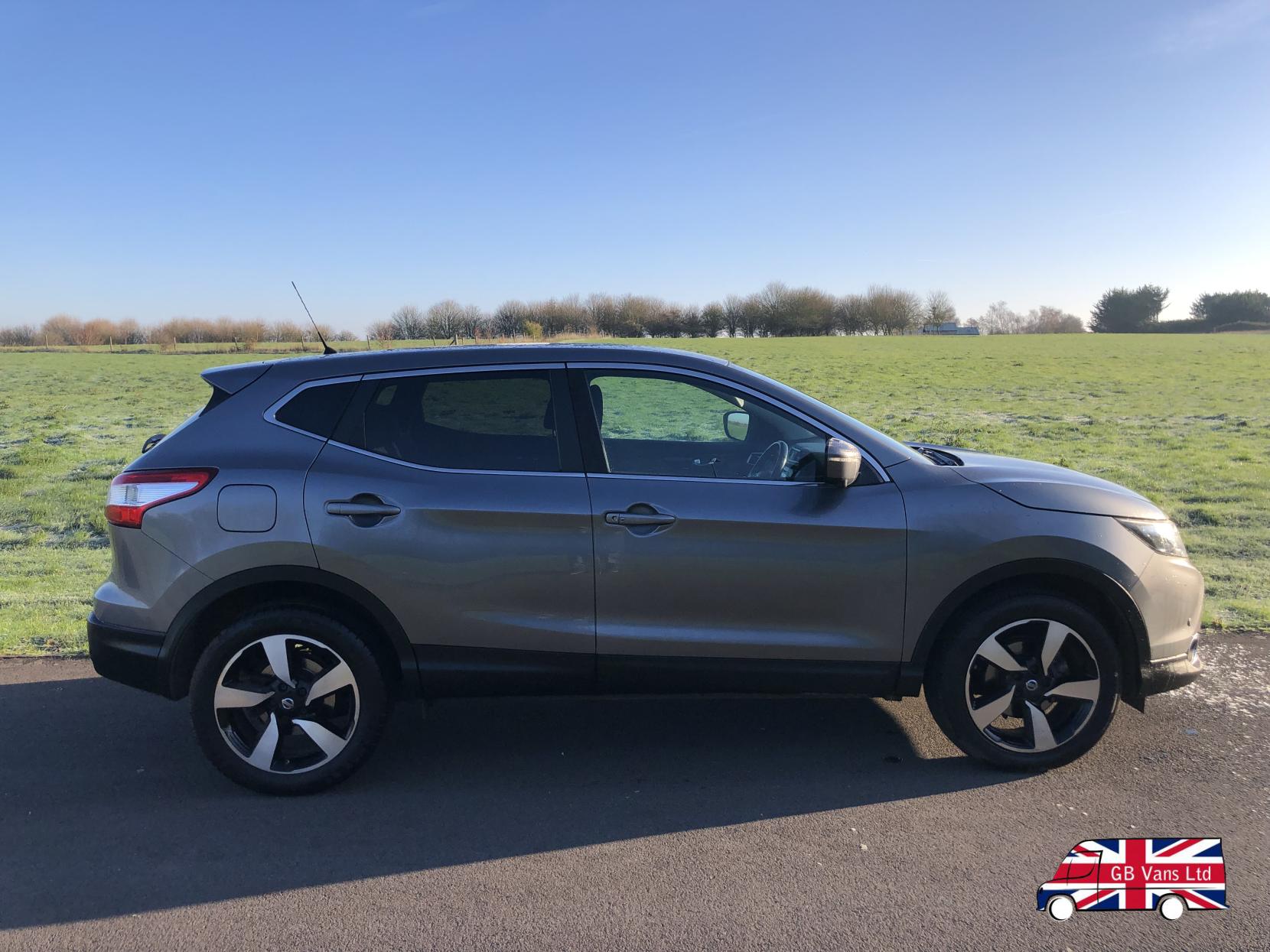 Nissan Qashqai 1.2 DIG-T N-Connecta SUV 5dr Petrol Manual 2WD Euro 6 (s/s) (115 ps)