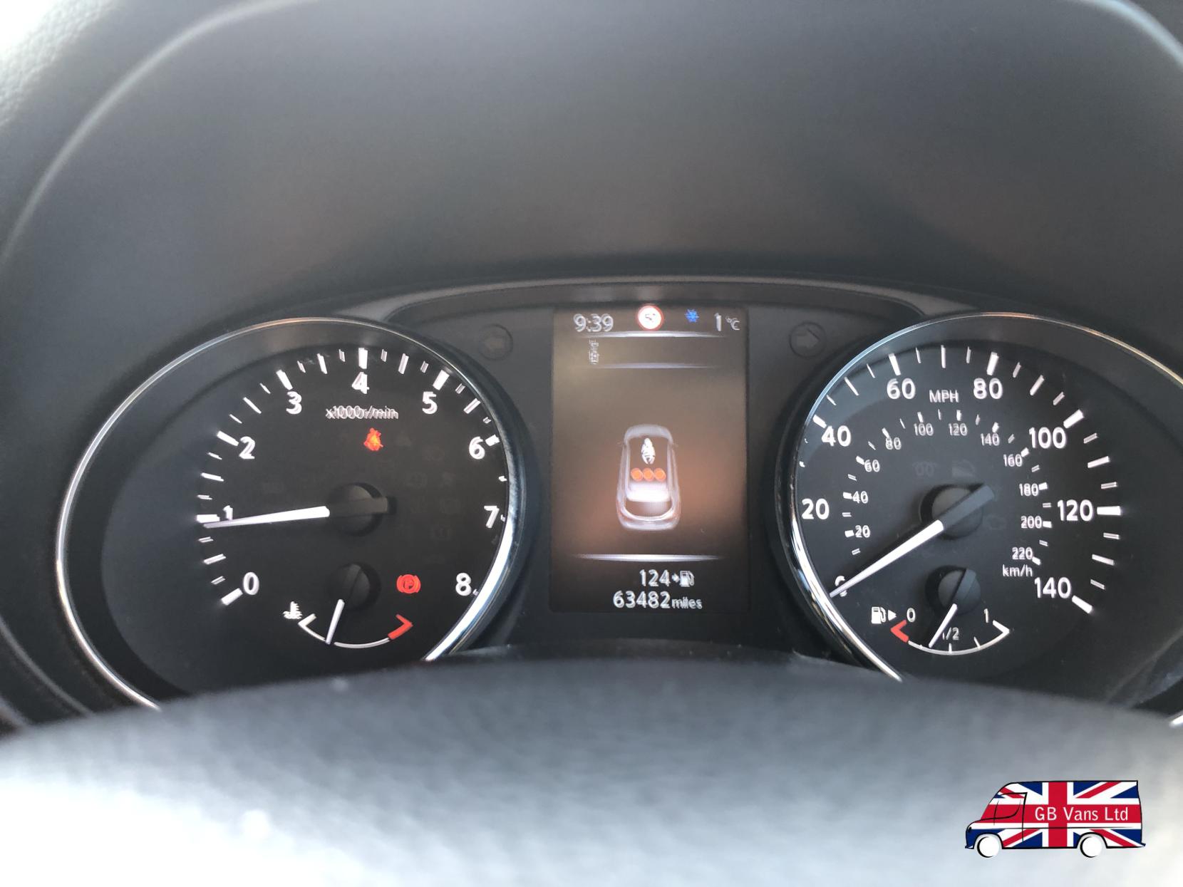 Nissan Qashqai 1.2 DIG-T N-Connecta SUV 5dr Petrol Manual 2WD Euro 6 (s/s) (115 ps)