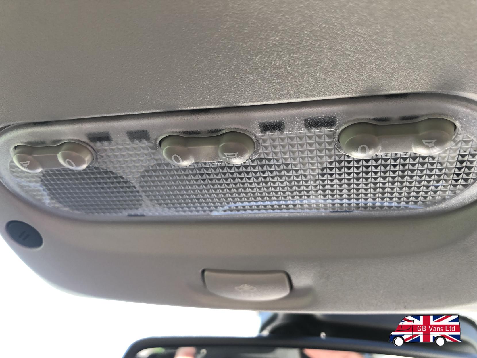 Nissan Qashqai 1.2 DIG-T N-Connecta SUV 5dr Petrol Manual 2WD Euro 6 (s/s) (115 ps)