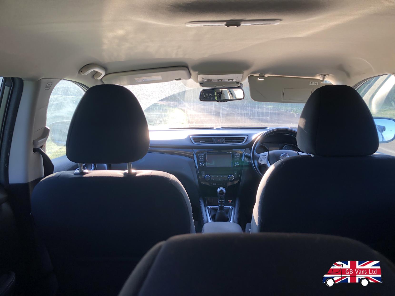 Nissan Qashqai 1.2 DIG-T N-Connecta SUV 5dr Petrol Manual 2WD Euro 6 (s/s) (115 ps)