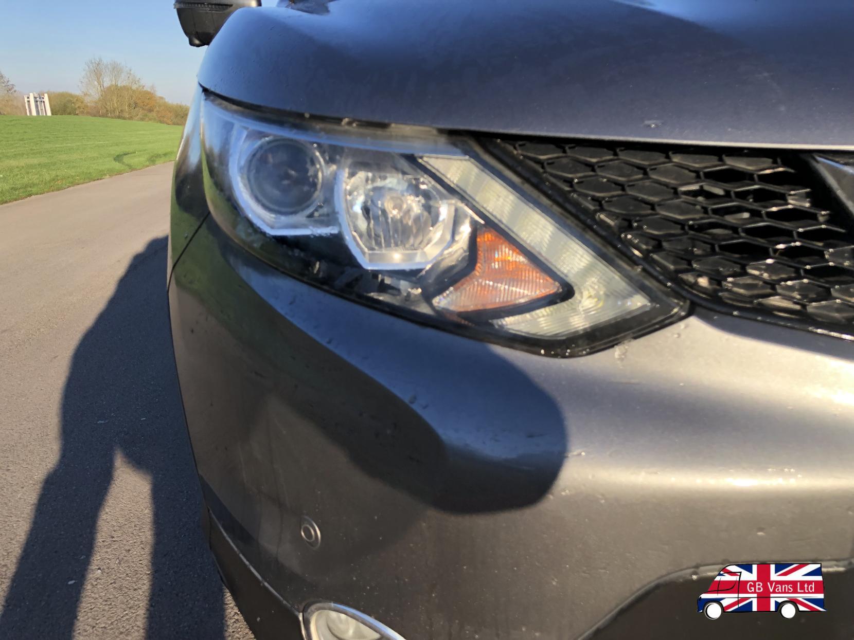 Nissan Qashqai 1.2 DIG-T N-Connecta SUV 5dr Petrol Manual 2WD Euro 6 (s/s) (115 ps)