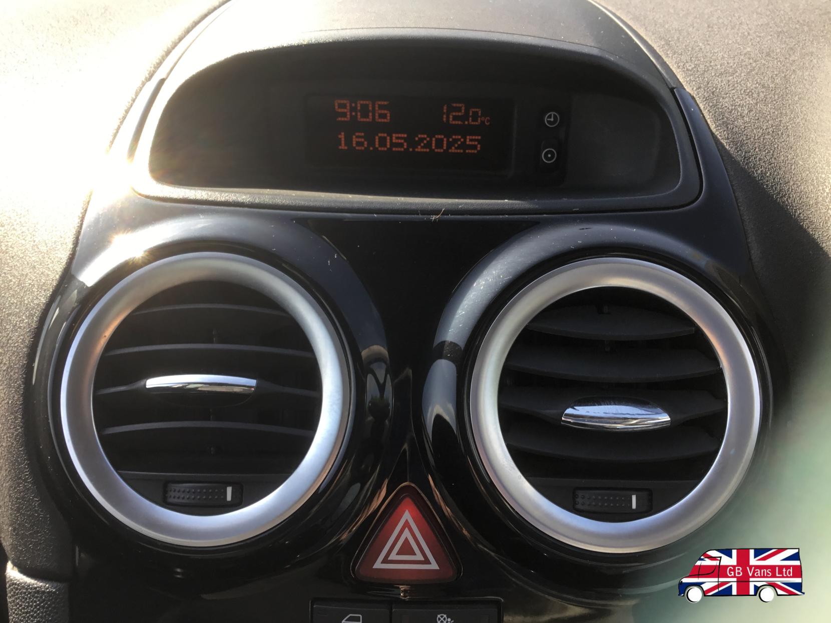 Vauxhall Corsa 1.2 16V SXi Hatchback 5dr Petrol Manual Euro 5 (A/C) (85 ps)