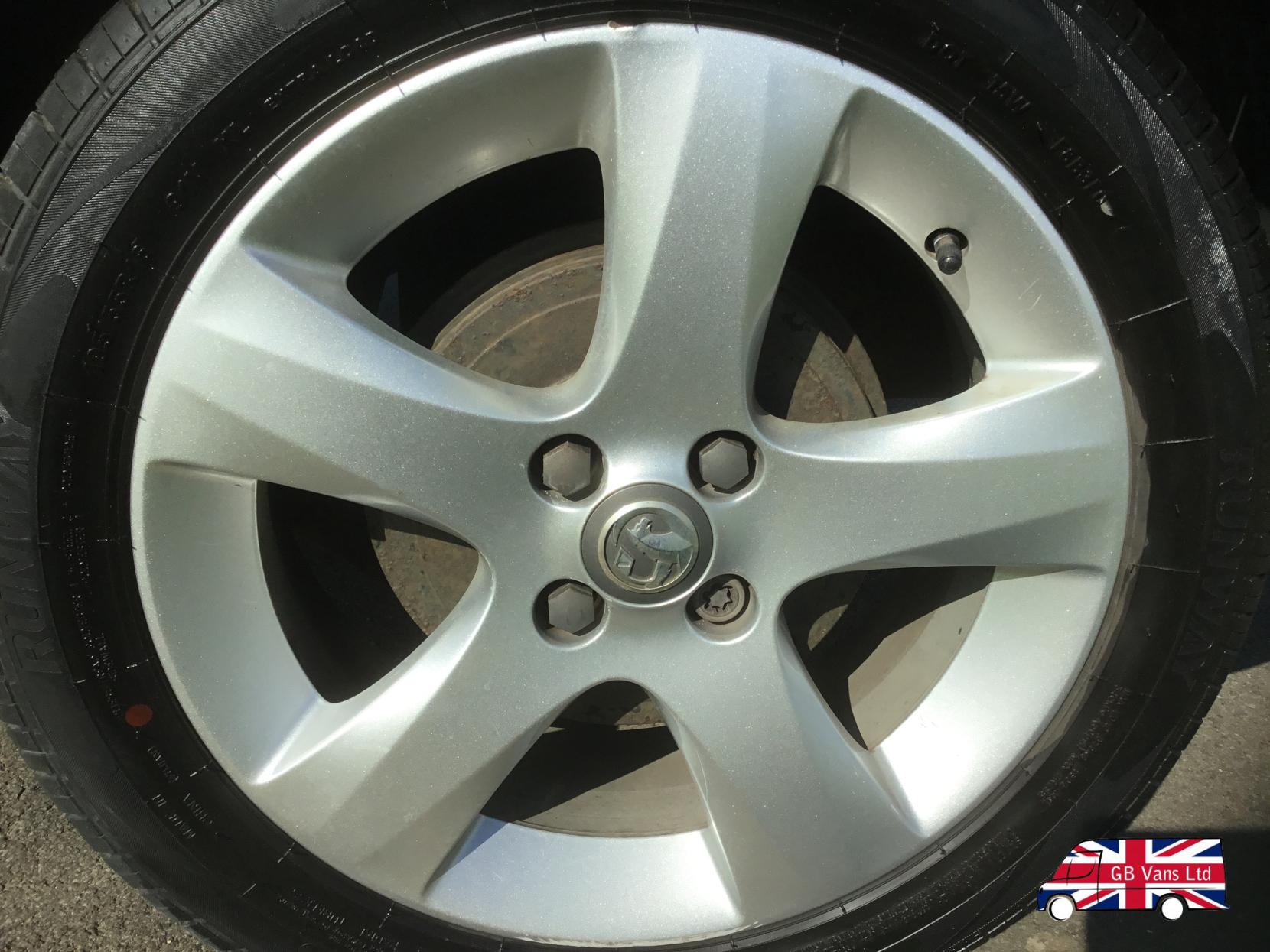 Vauxhall Corsa 1.2 16V SXi Hatchback 5dr Petrol Manual Euro 5 (A/C) (85 ps)