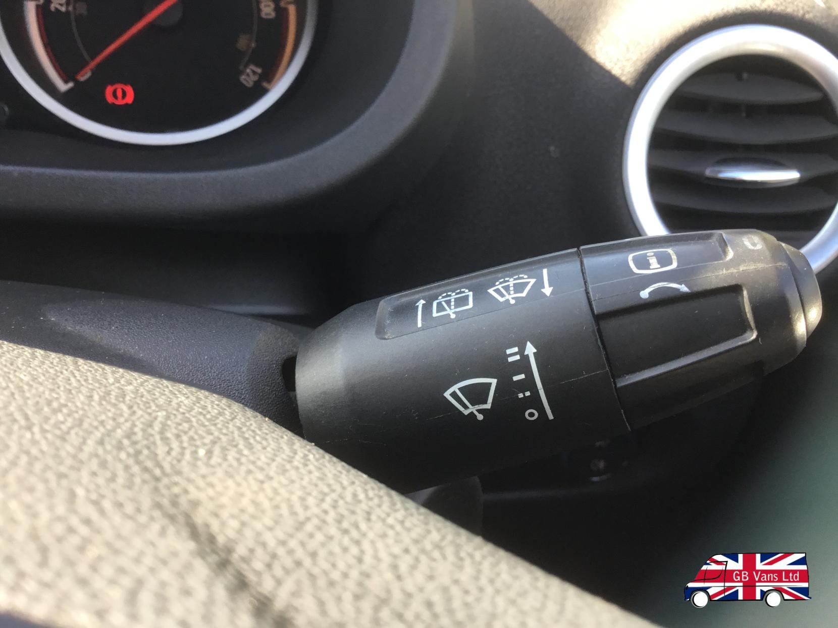 Vauxhall Corsa 1.2 16V SXi Hatchback 5dr Petrol Manual Euro 5 (A/C) (85 ps)