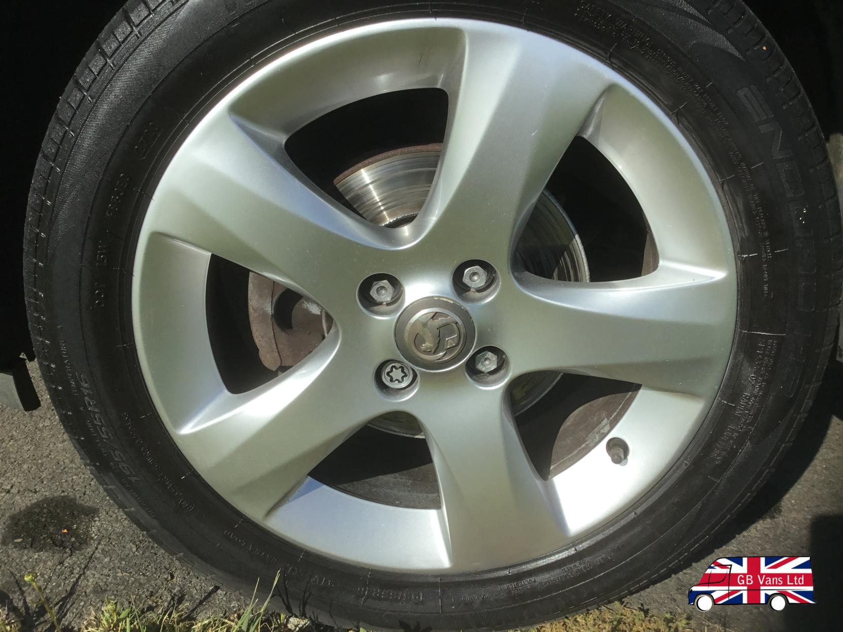 Vauxhall Corsa 1.2 16V SXi Hatchback 5dr Petrol Manual Euro 5 (A/C) (85 ps)