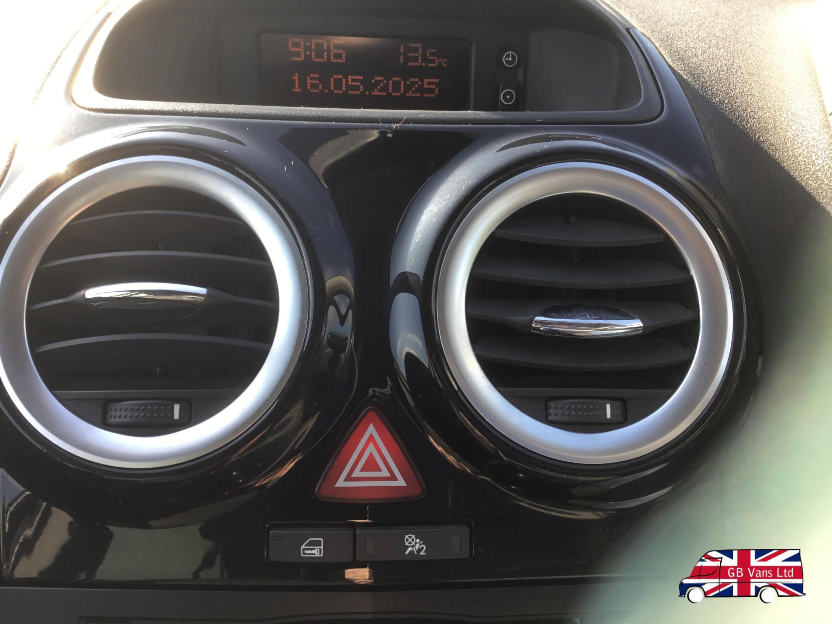 Vauxhall Corsa 1.2 16V SXi Hatchback 5dr Petrol Manual Euro 5 (A/C) (85 ps)