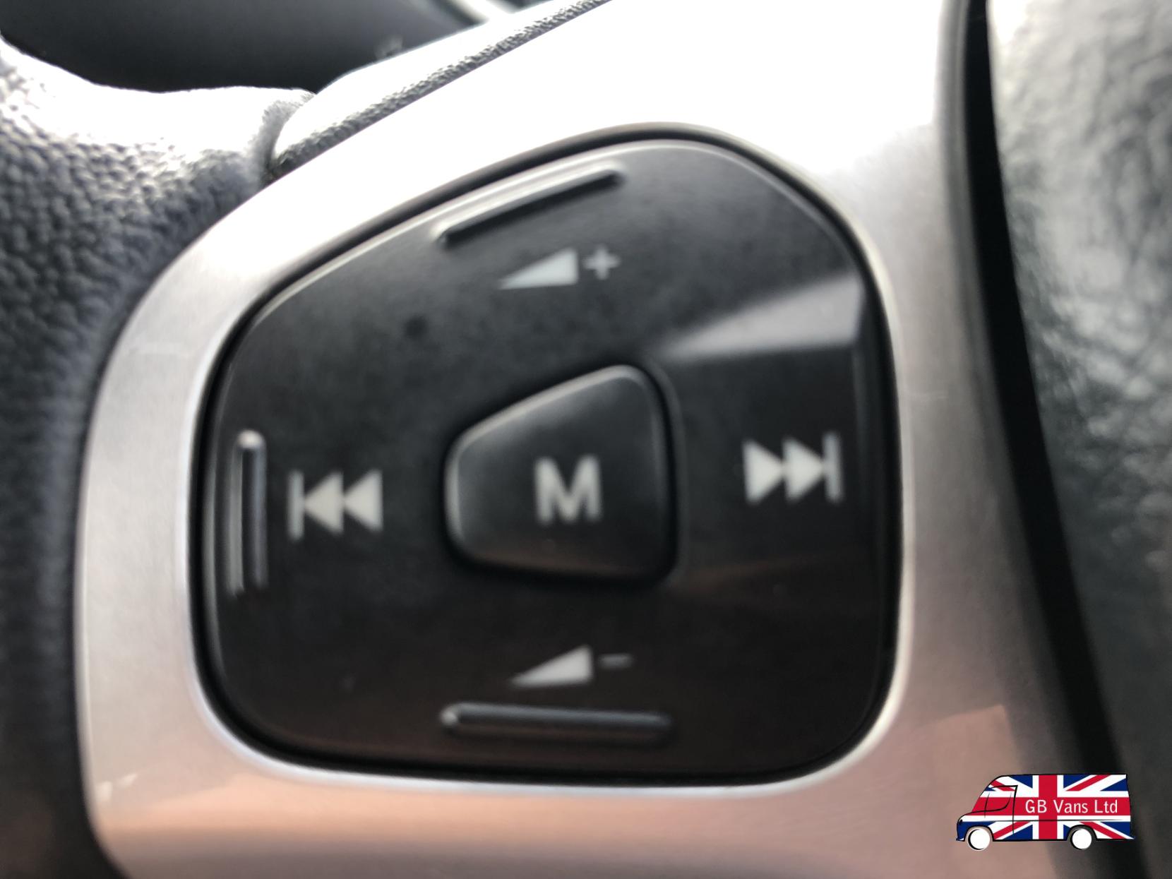 Ford Fiesta 1.4 Zetec Hatchback 5dr Petrol Automatic (154 g/km, 94 bhp)