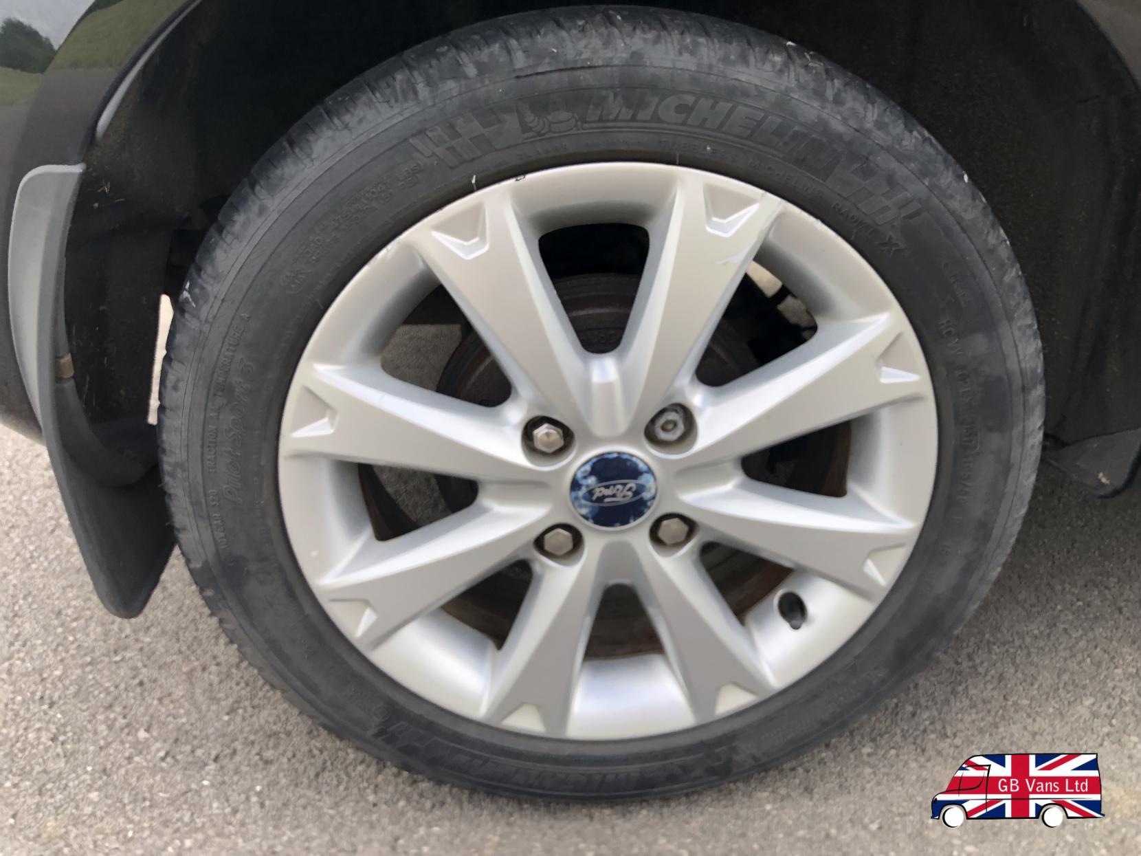 Ford Fiesta 1.4 Zetec Hatchback 5dr Petrol Automatic (154 g/km, 94 bhp)