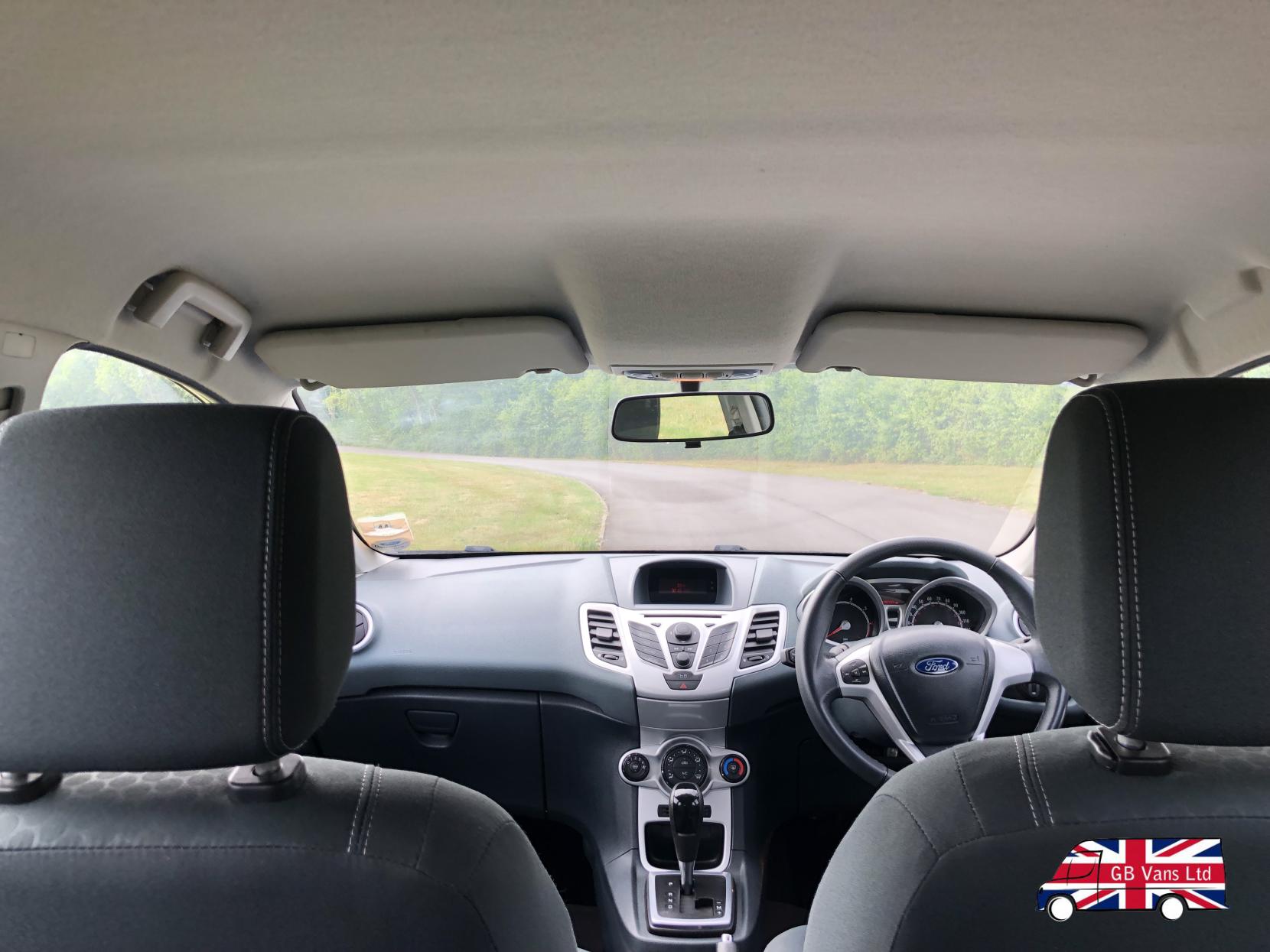 Ford Fiesta 1.4 Zetec Hatchback 5dr Petrol Automatic (154 g/km, 94 bhp)