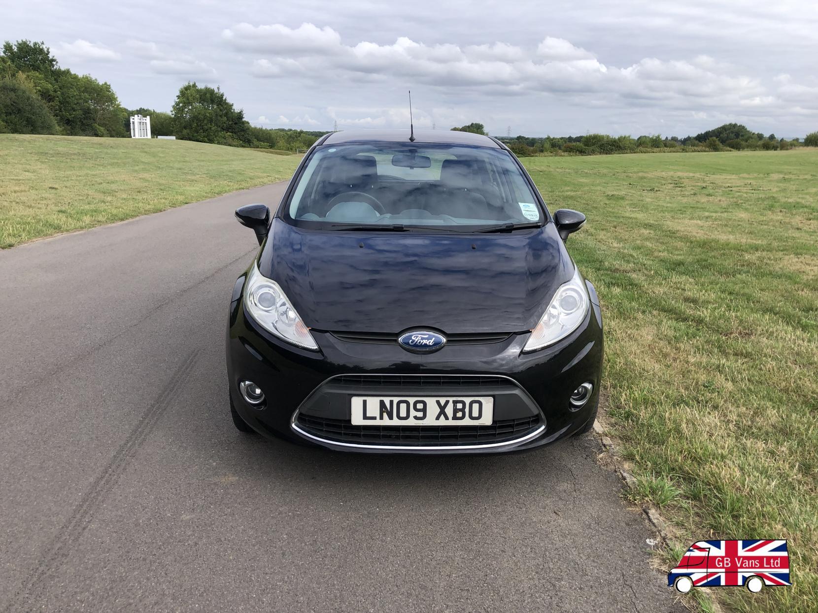 Ford Fiesta 1.4 Zetec Hatchback 5dr Petrol Automatic (154 g/km, 94 bhp)