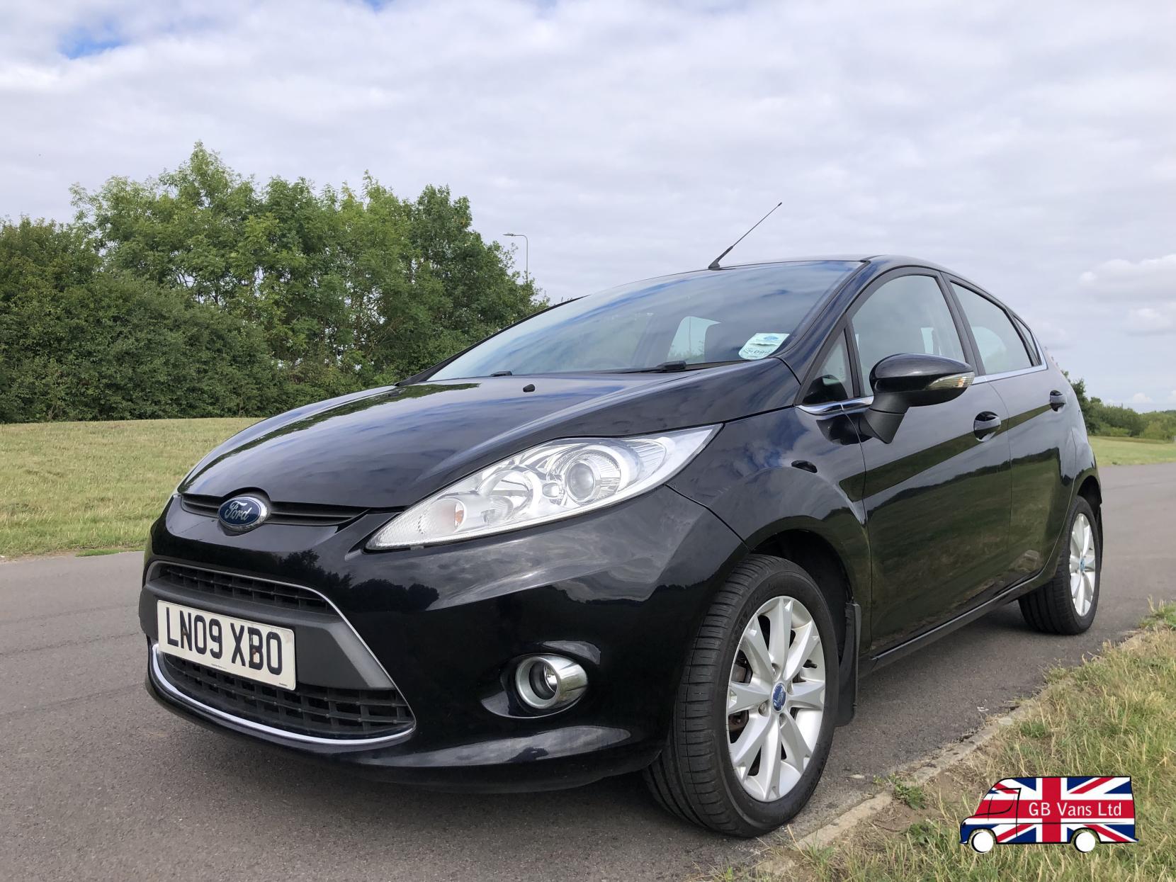 Ford Fiesta 1.4 Zetec Hatchback 5dr Petrol Automatic (154 g/km, 94 bhp)