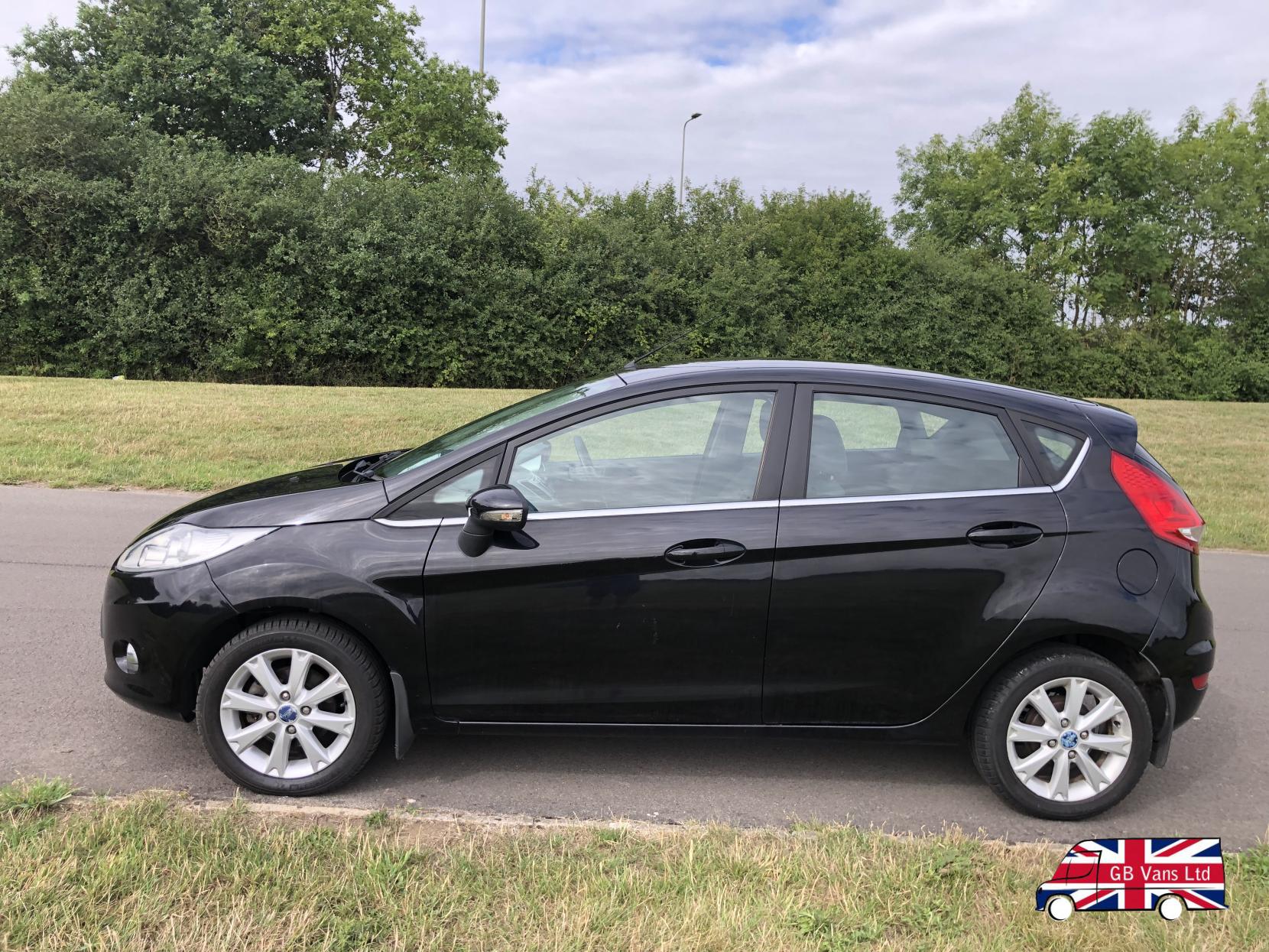 Ford Fiesta 1.4 Zetec Hatchback 5dr Petrol Automatic (154 g/km, 94 bhp)