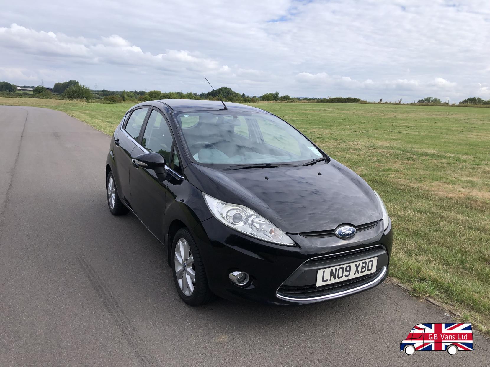 Ford Fiesta 1.4 Zetec Hatchback 5dr Petrol Automatic (154 g/km, 94 bhp)