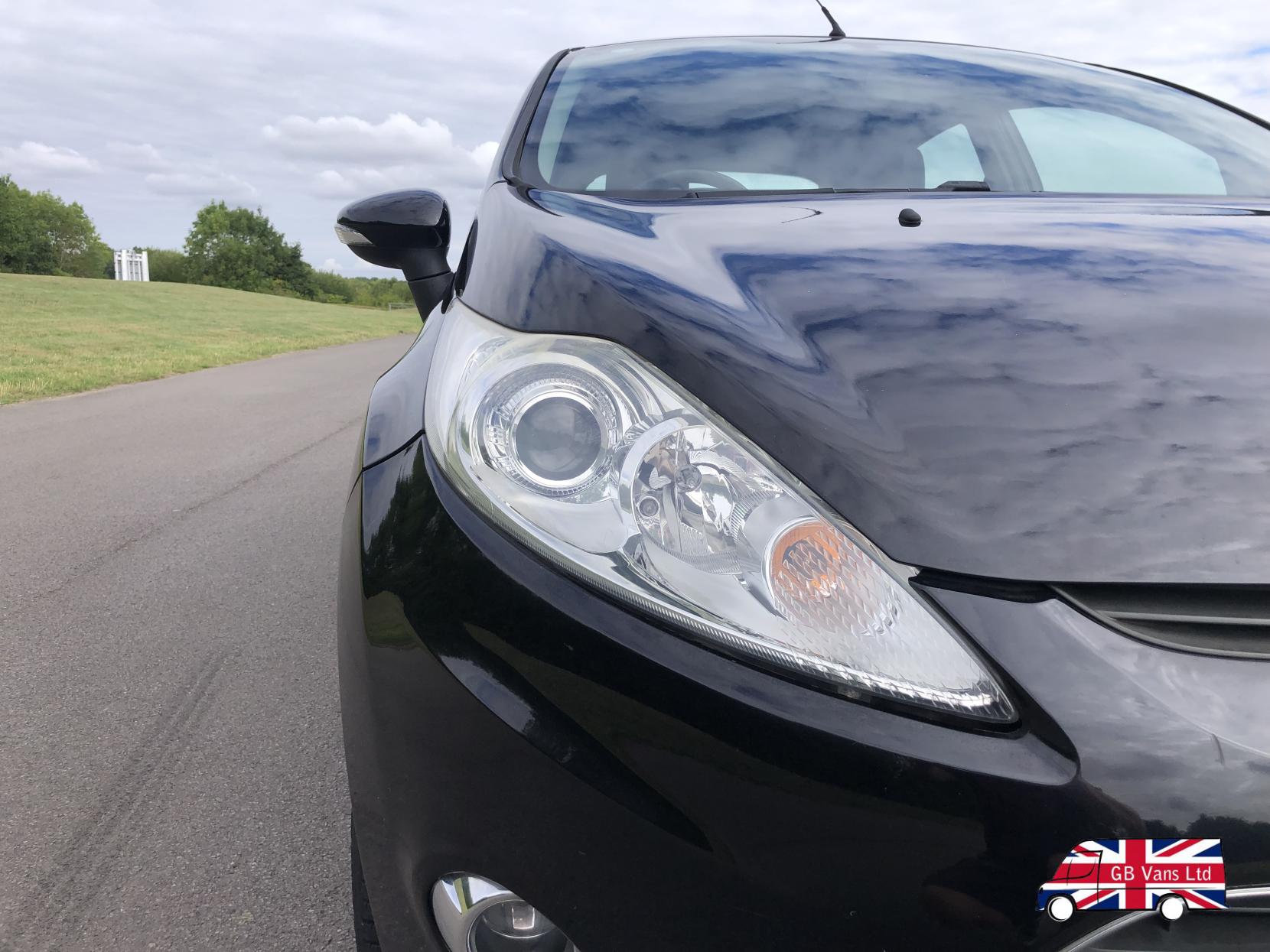Ford Fiesta 1.4 Zetec Hatchback 5dr Petrol Automatic (154 g/km, 94 bhp)