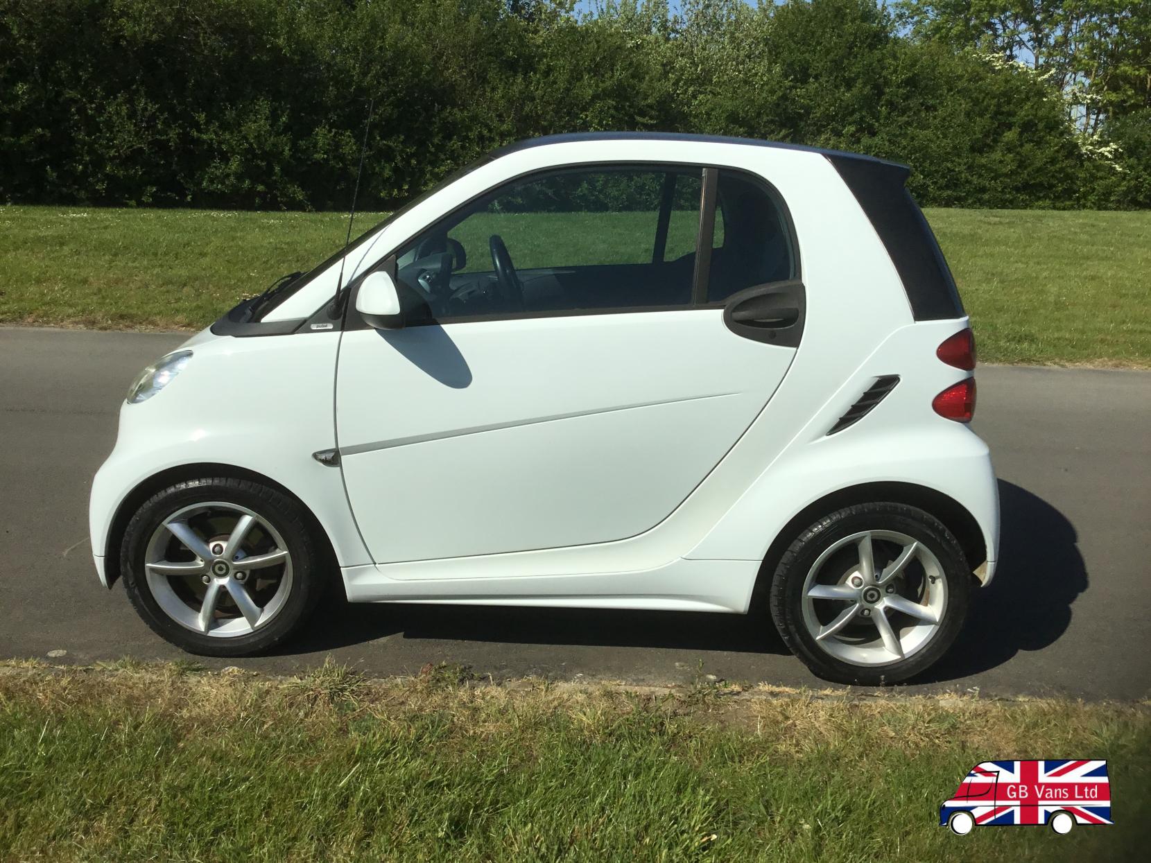 Smart fortwo 1.0 MHD Pulse Coupe 2dr Petrol SoftTouch Euro 5 (s/s) (71 bhp)