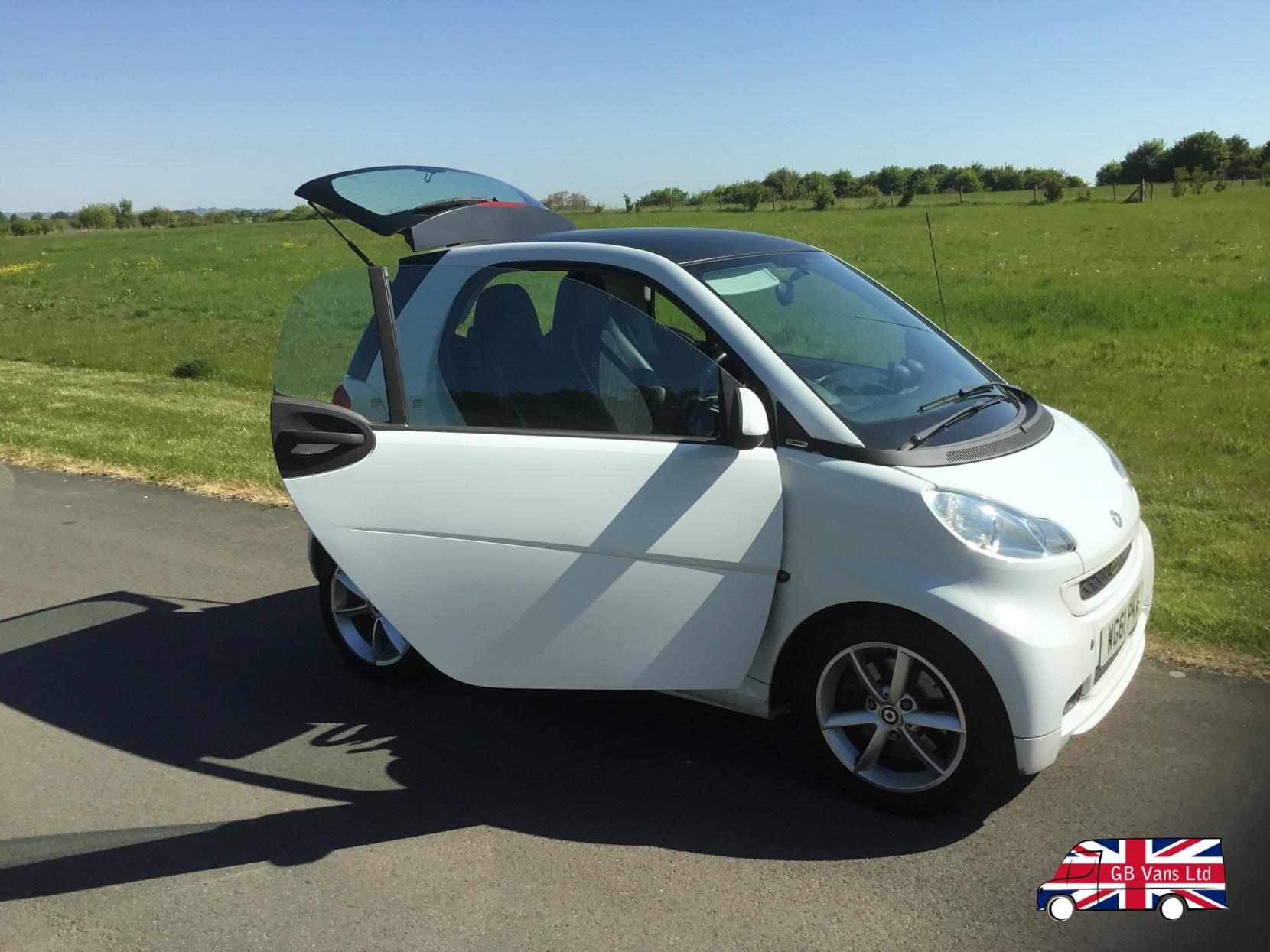 Smart fortwo 1.0 MHD Pulse Coupe 2dr Petrol SoftTouch Euro 5 (s/s) (71 bhp)