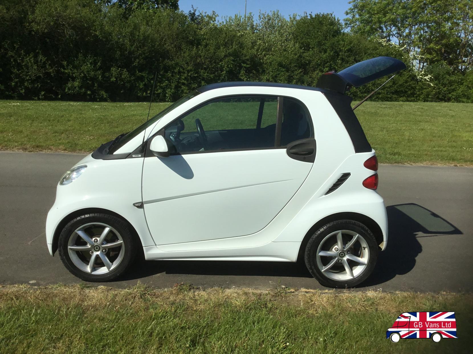 Smart fortwo 1.0 MHD Pulse Coupe 2dr Petrol SoftTouch Euro 5 (s/s) (71 bhp)