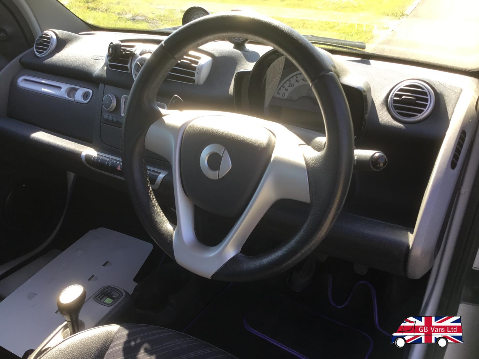 Smart fortwo 1.0 MHD Pulse Coupe 2dr Petrol SoftTouch Euro 5 (s/s) (71 bhp)