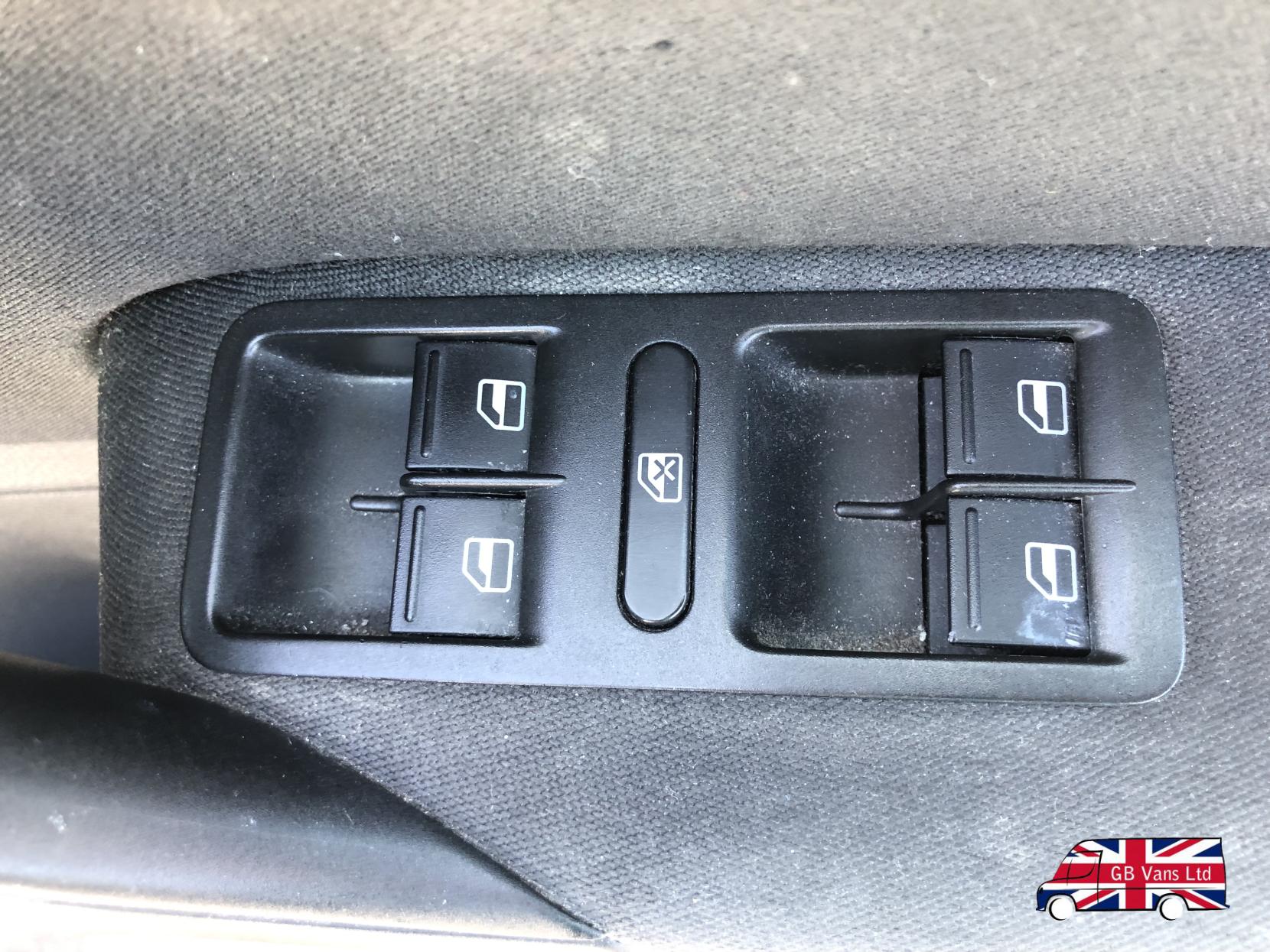 Volkswagen Polo 1.2 Moda Hatchback 5dr Petrol Manual Euro 5 (70 ps)