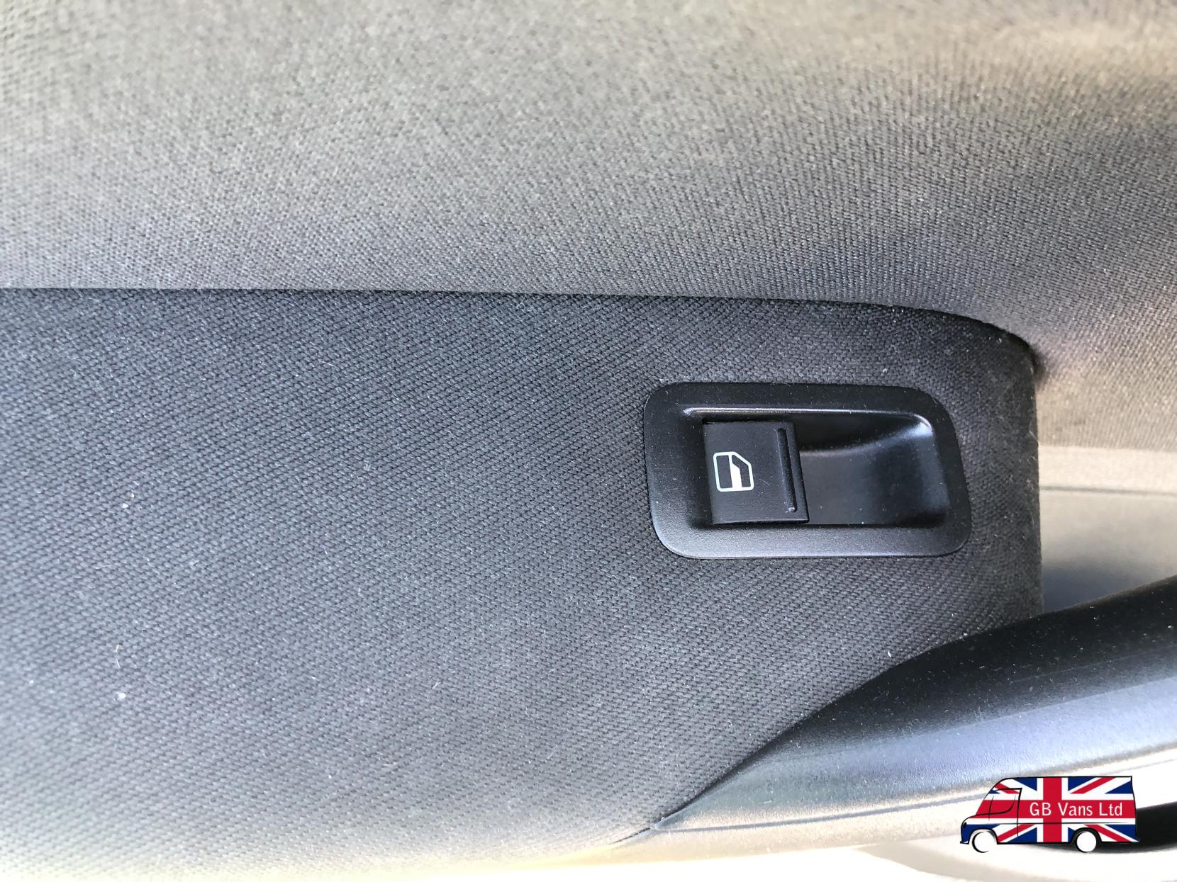 Volkswagen Polo 1.2 Moda Hatchback 5dr Petrol Manual Euro 5 (70 ps)