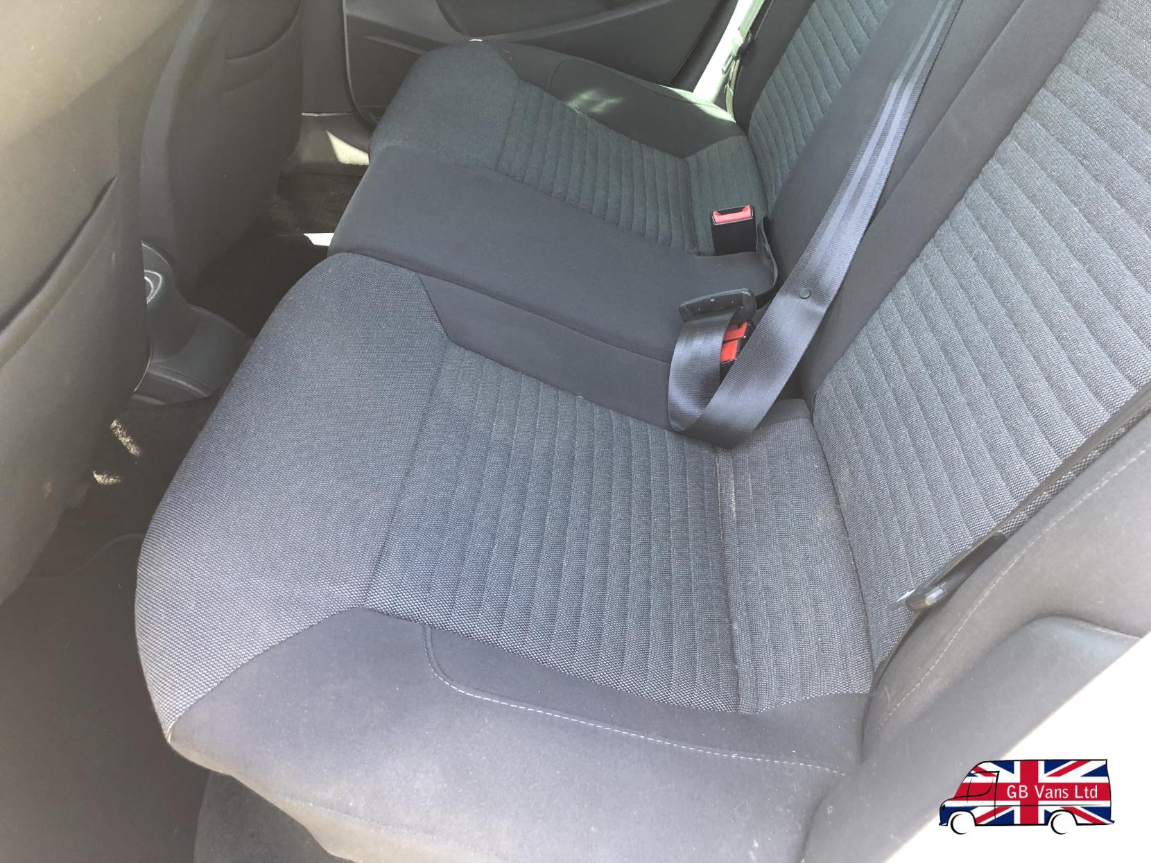 Volkswagen Polo 1.2 Moda Hatchback 5dr Petrol Manual Euro 5 (70 ps)