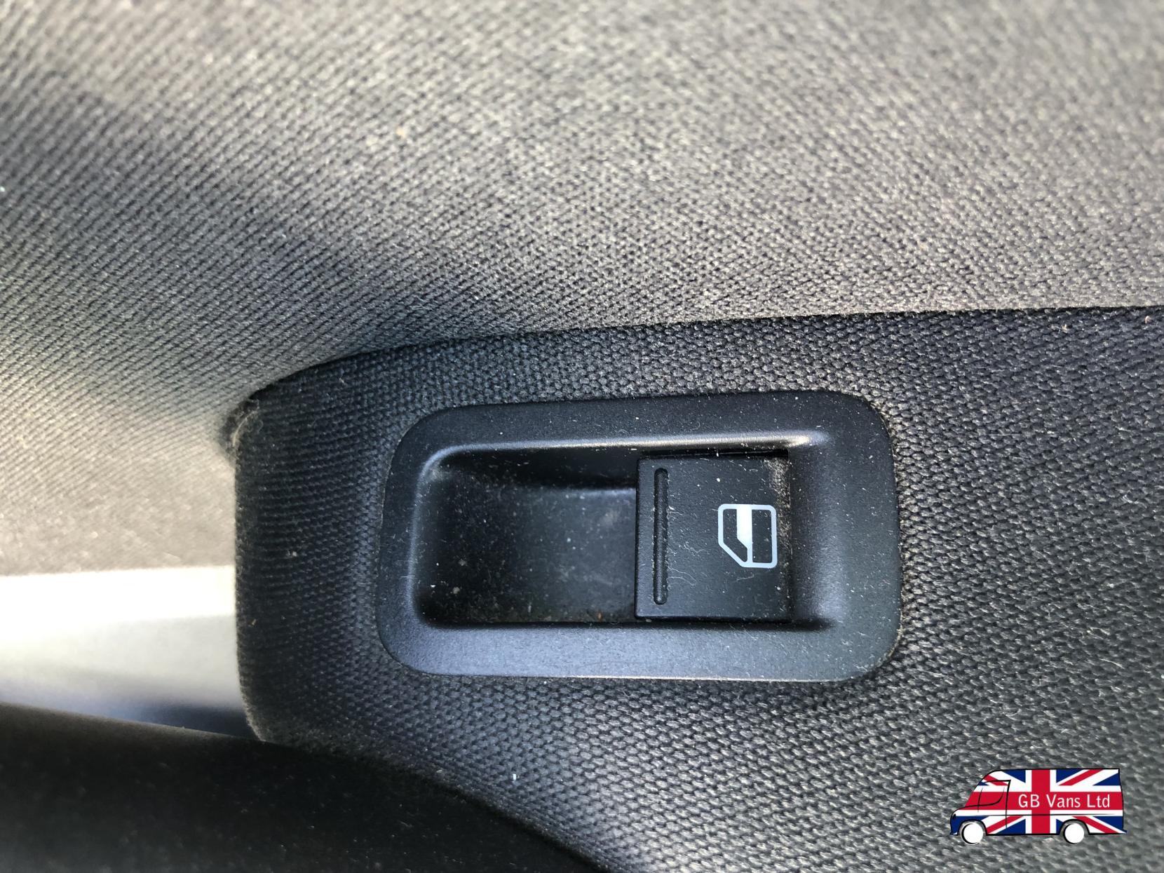 Volkswagen Polo 1.2 Moda Hatchback 5dr Petrol Manual Euro 5 (70 ps)