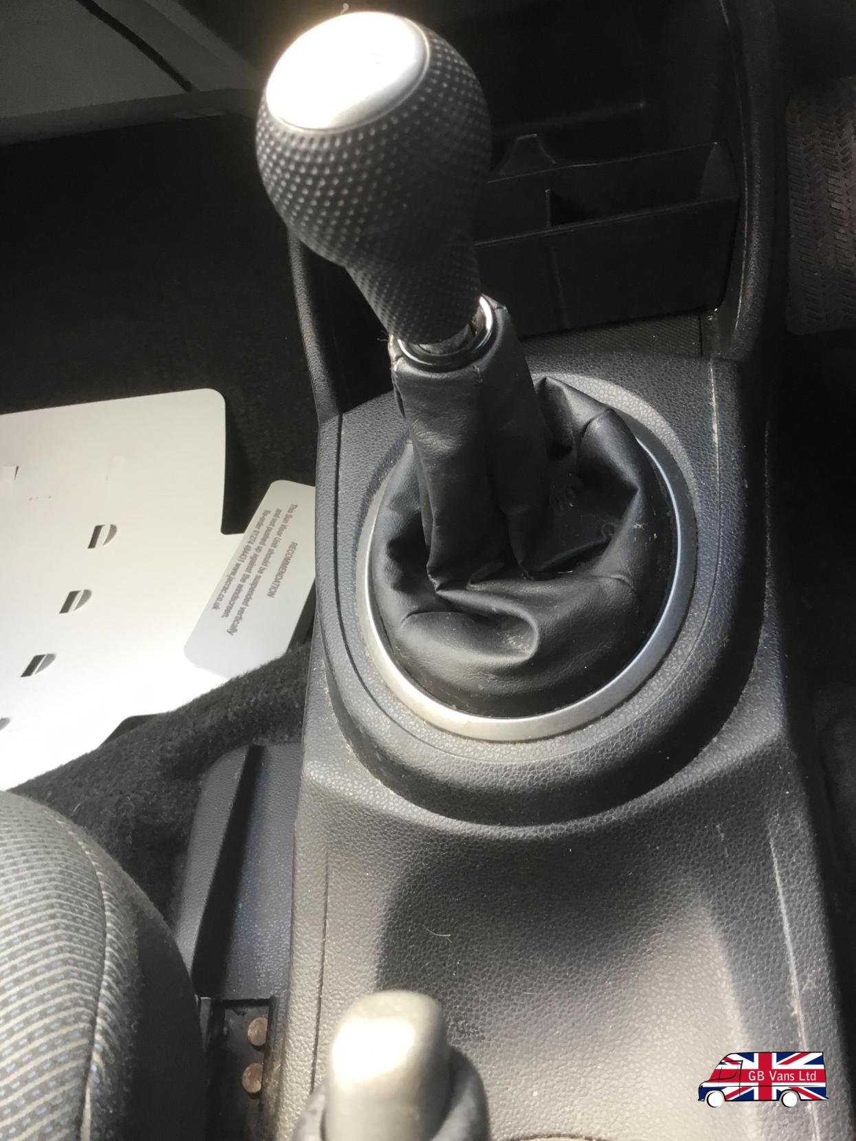 Honda Jazz 1.4 i-VTEC ES Hatchback 5dr Petrol Manual Euro 4 (100 ps)