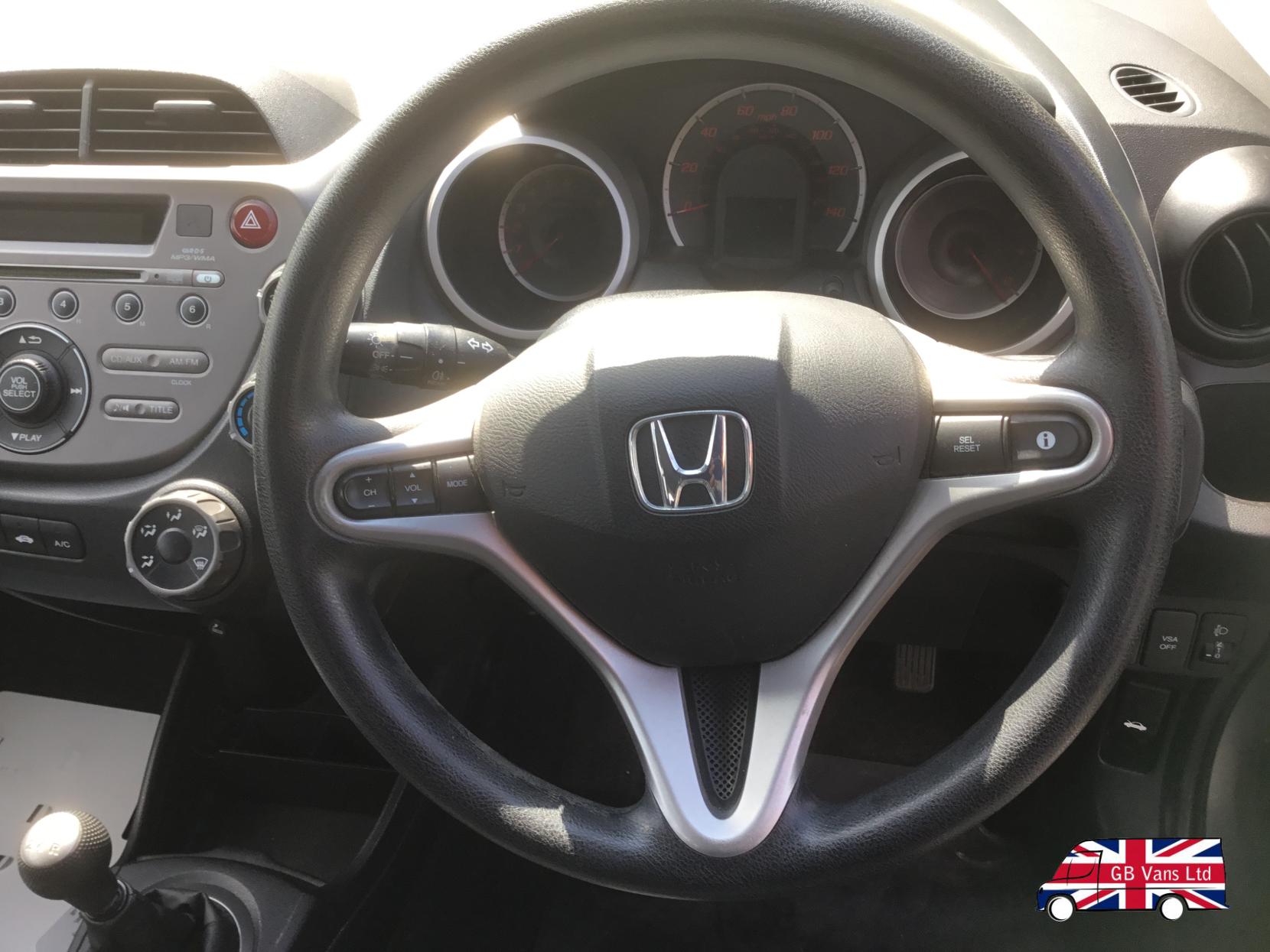 Honda Jazz 1.4 i-VTEC ES Hatchback 5dr Petrol Manual Euro 4 (100 ps)