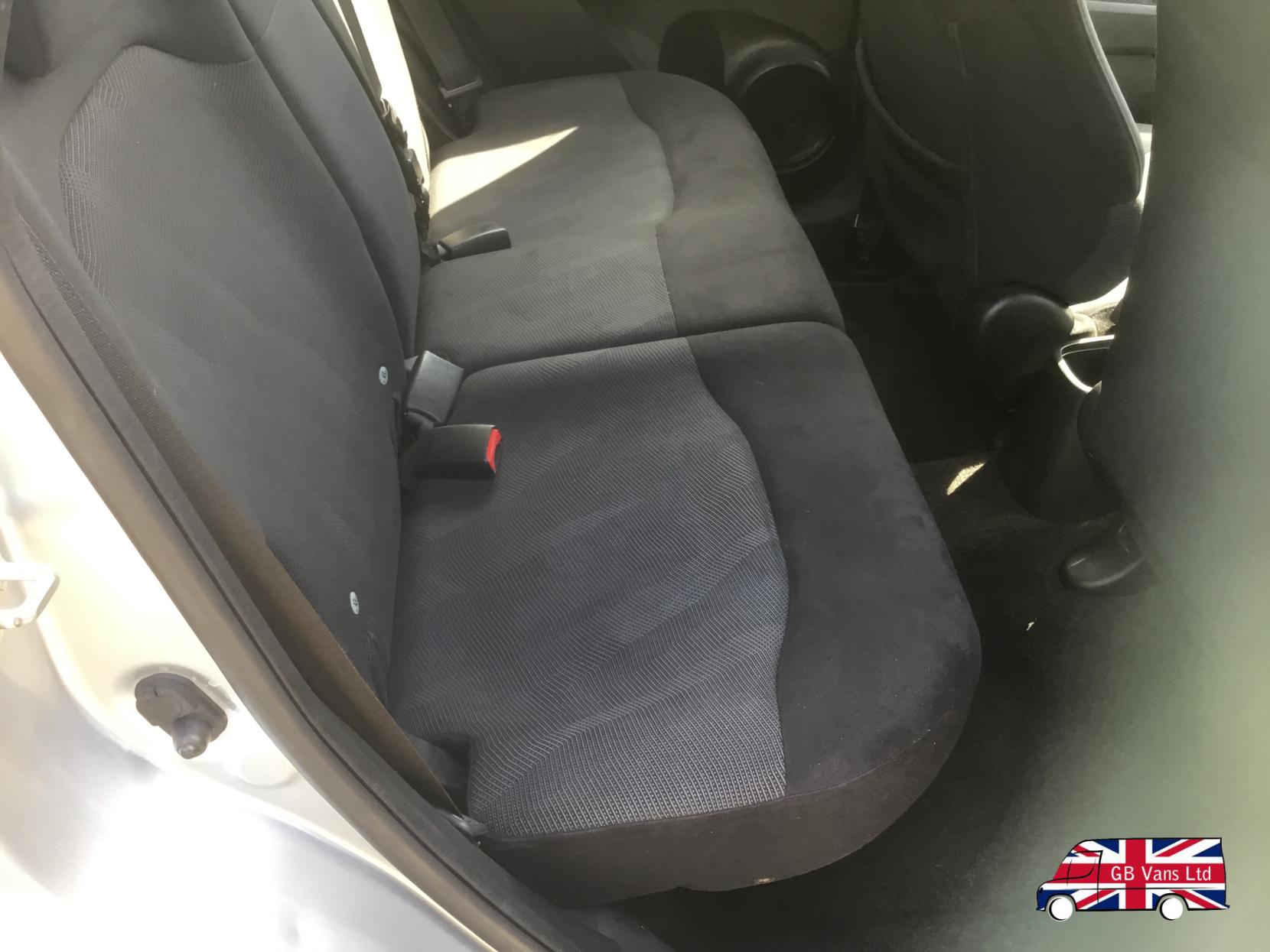 Honda Jazz 1.4 i-VTEC ES Hatchback 5dr Petrol Manual Euro 4 (100 ps)