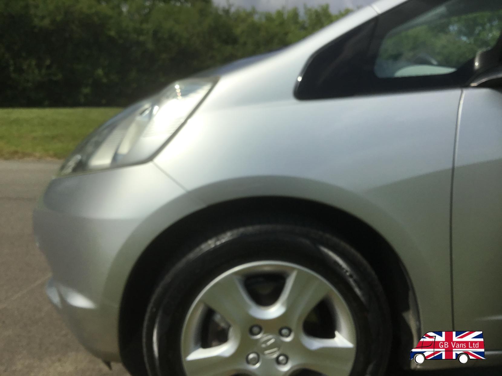 Honda Jazz 1.4 i-VTEC ES Hatchback 5dr Petrol Manual Euro 4 (100 ps)