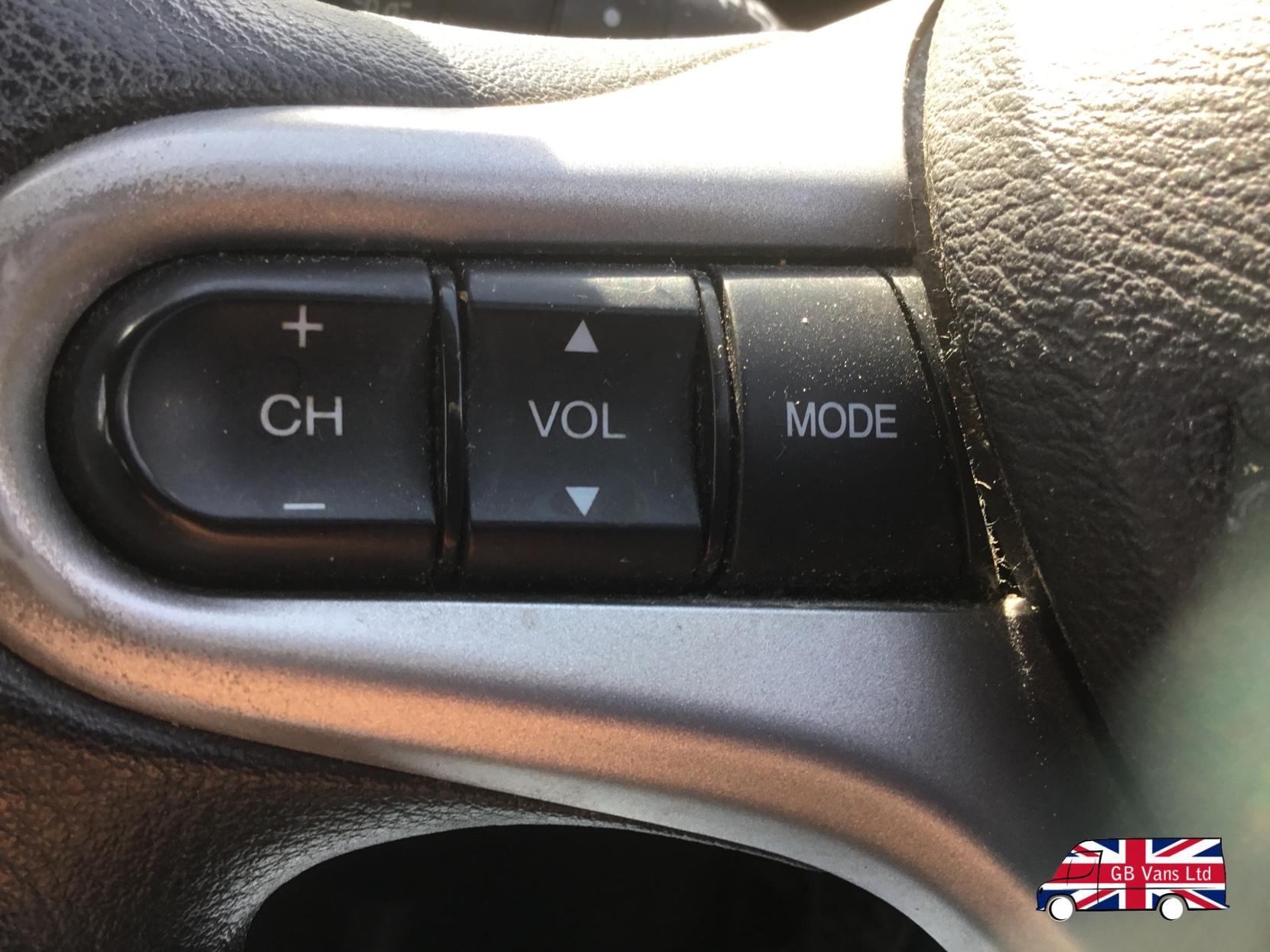 Honda Jazz 1.4 i-VTEC ES Hatchback 5dr Petrol Manual Euro 4 (100 ps)
