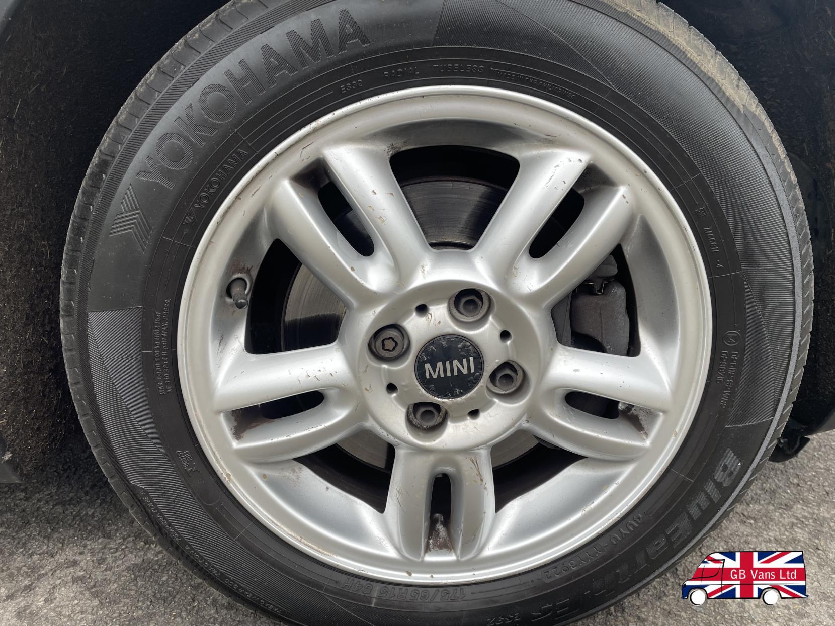 MINI Hatch 1.6 Cooper Hatchback 3dr Petrol Manual Euro 5 (s/s) (122 ps)